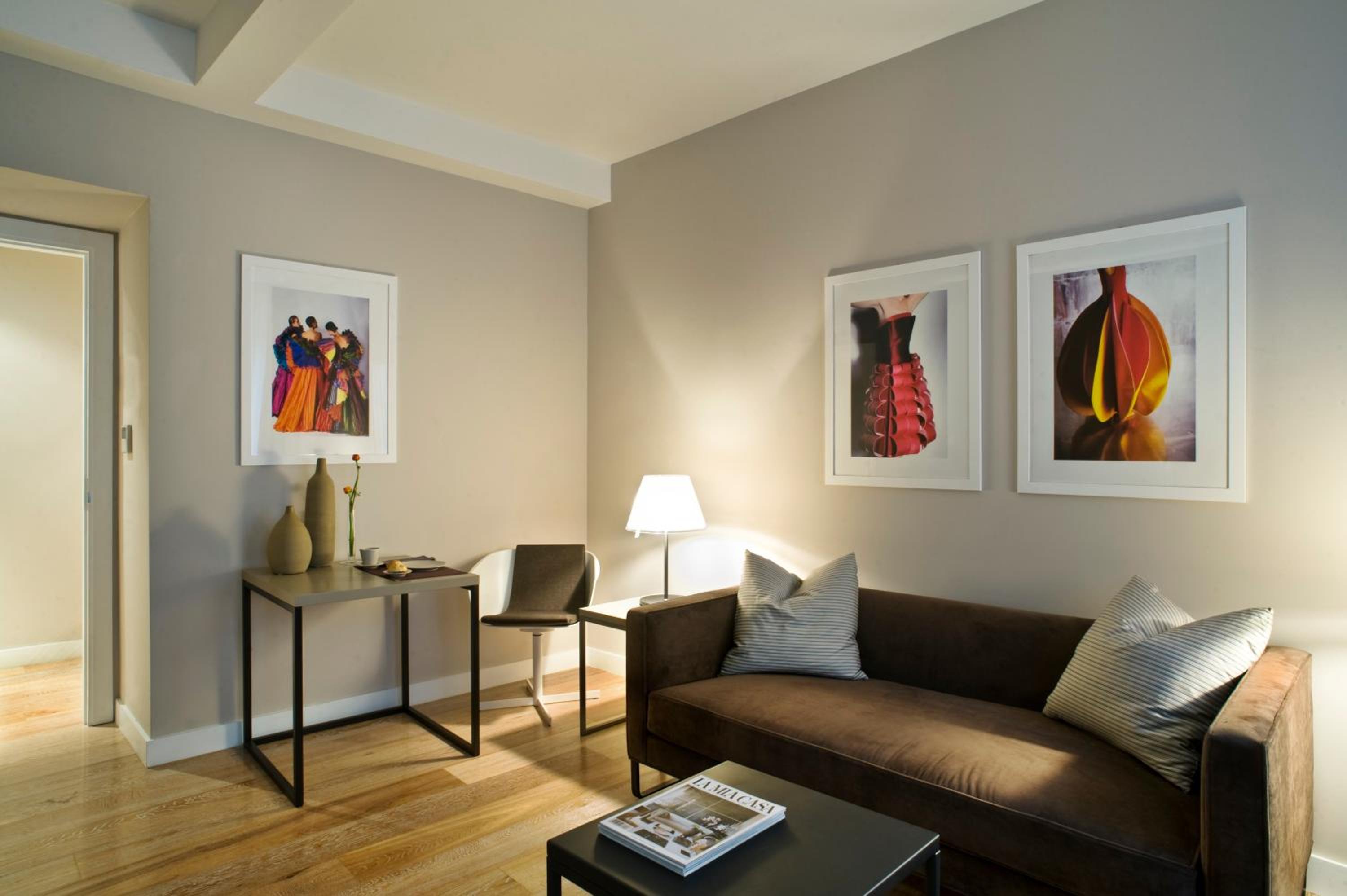 Suite - Photo 3