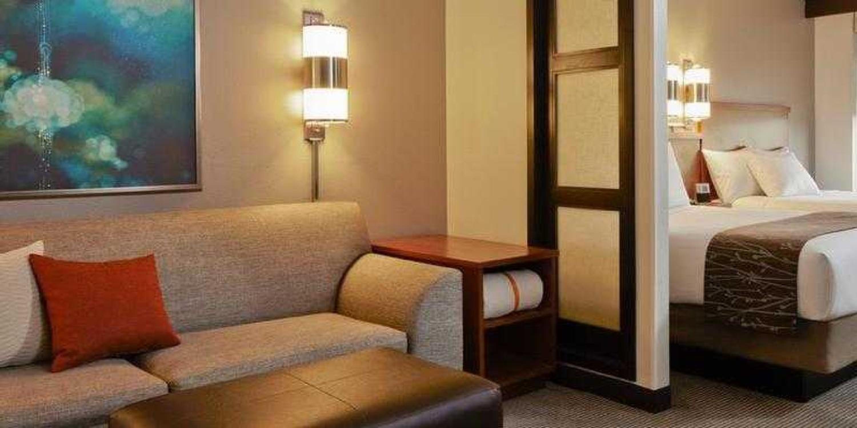 King Room with Sofa Bed - High Floor photo 3