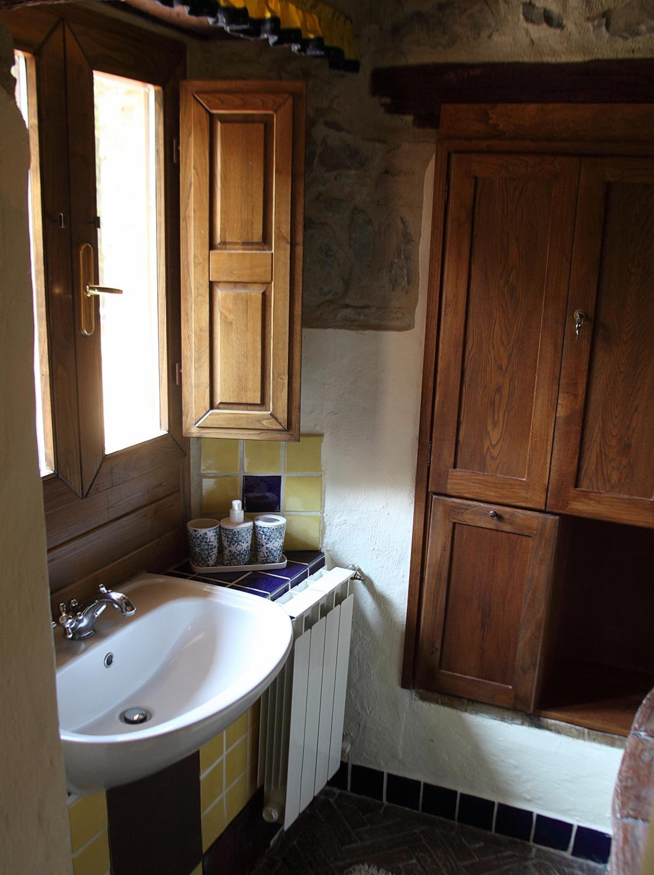 Family Room with Private Bathroom photo 3