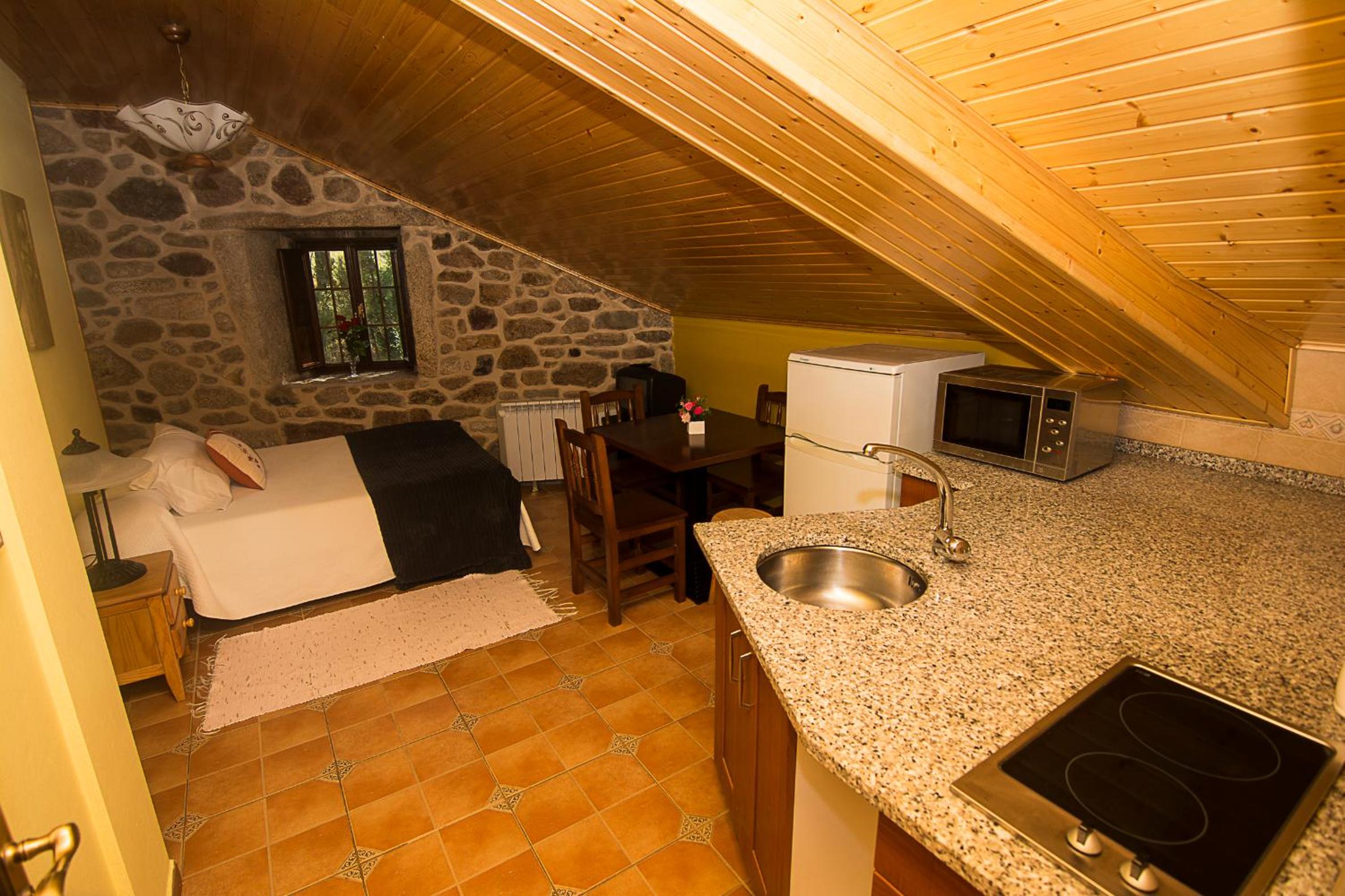 One-Bedroom Apartment (4 Adults) - Photo 5