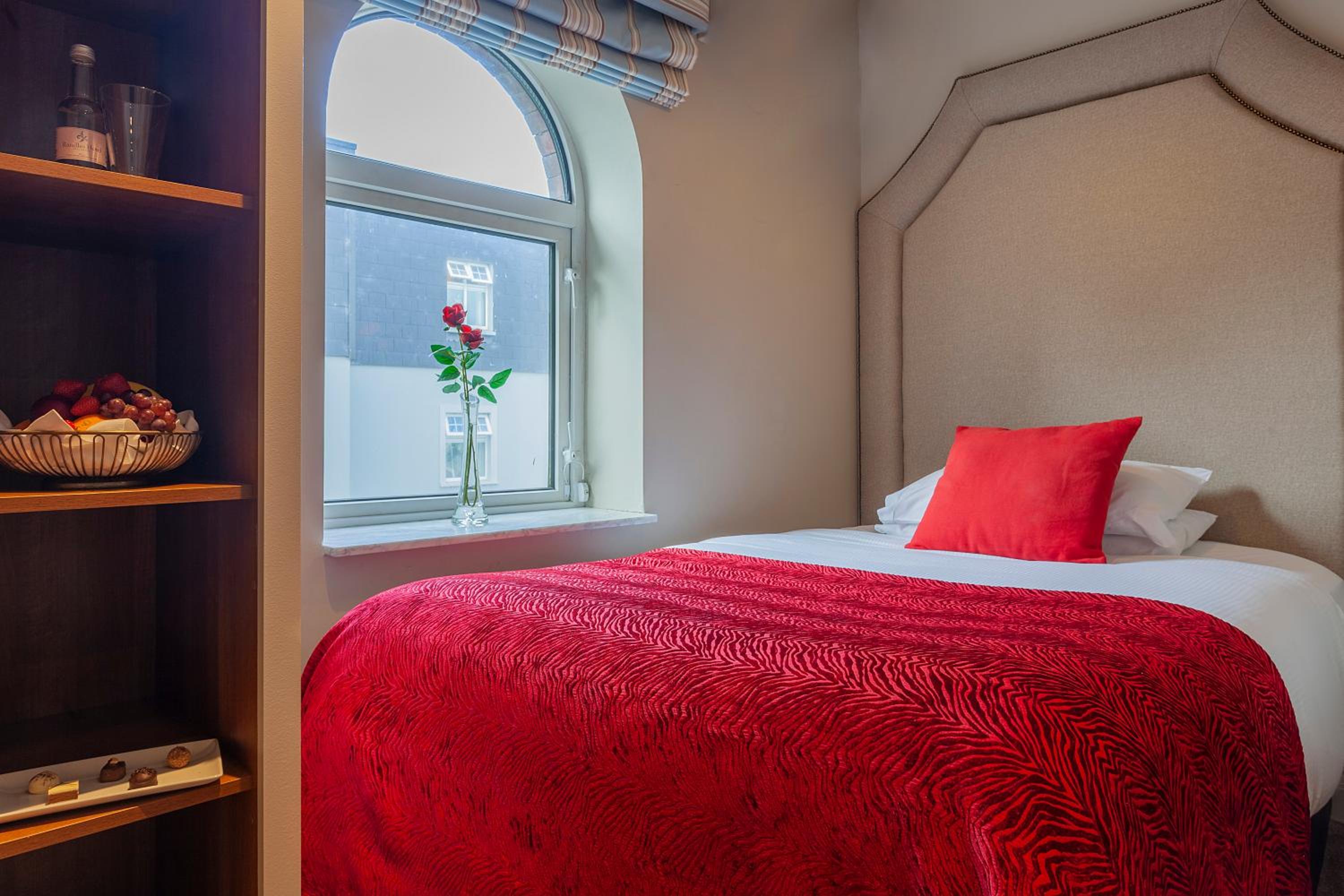 Petite Single Room