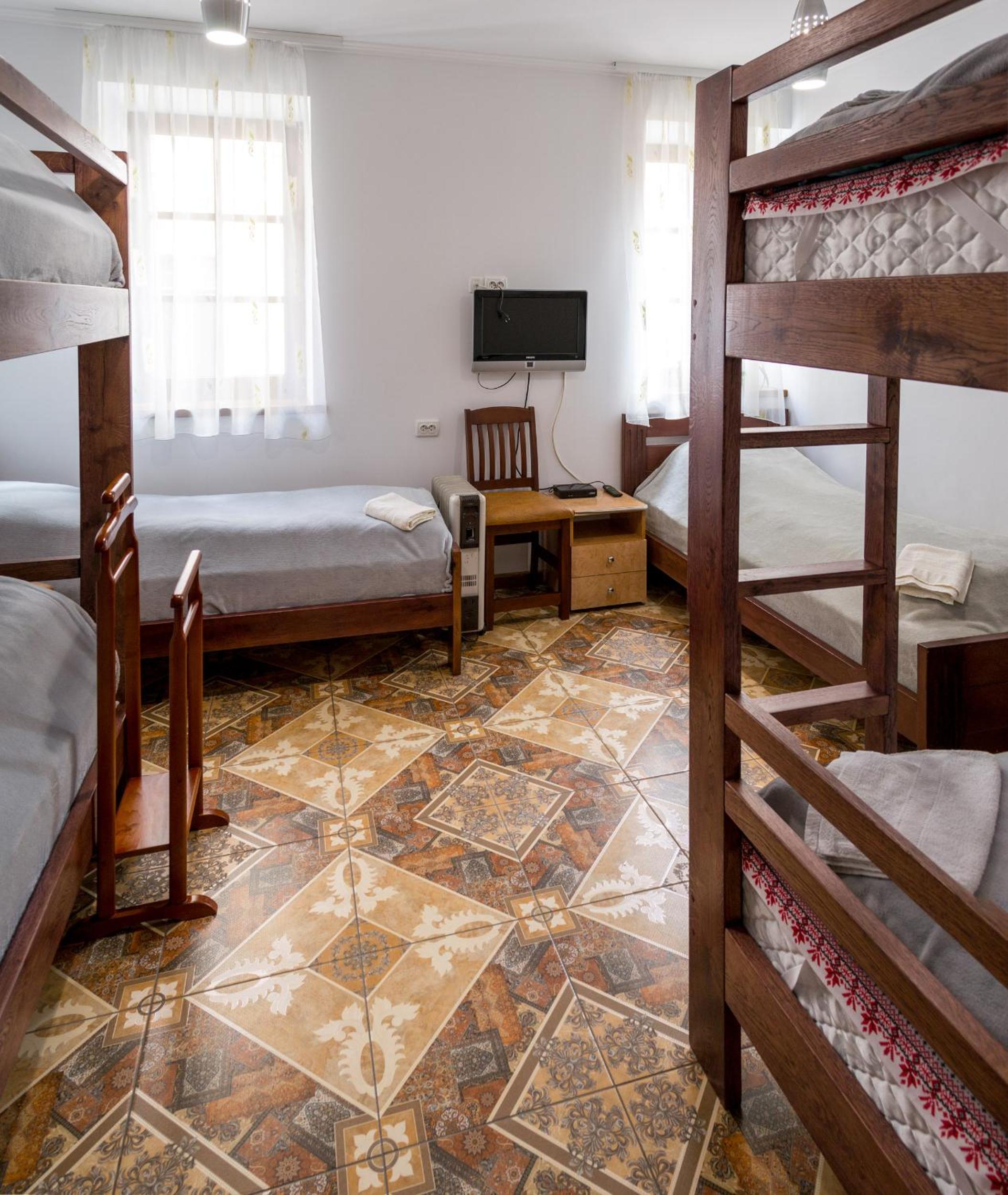 Bed in 6-Bed Mixed Dormitory Room, photo 7