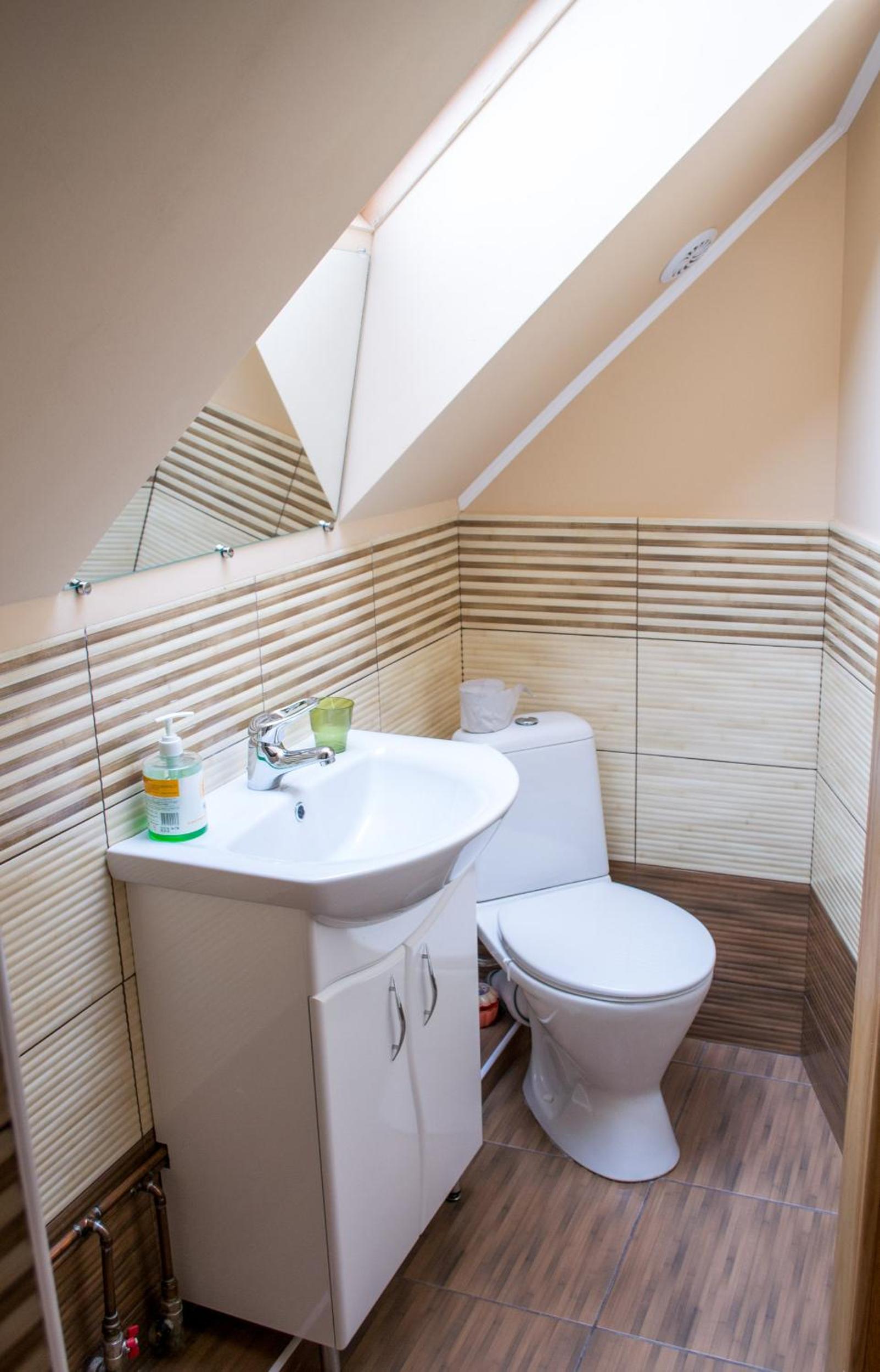 Quadruple Room with Private Bathroom photo 1