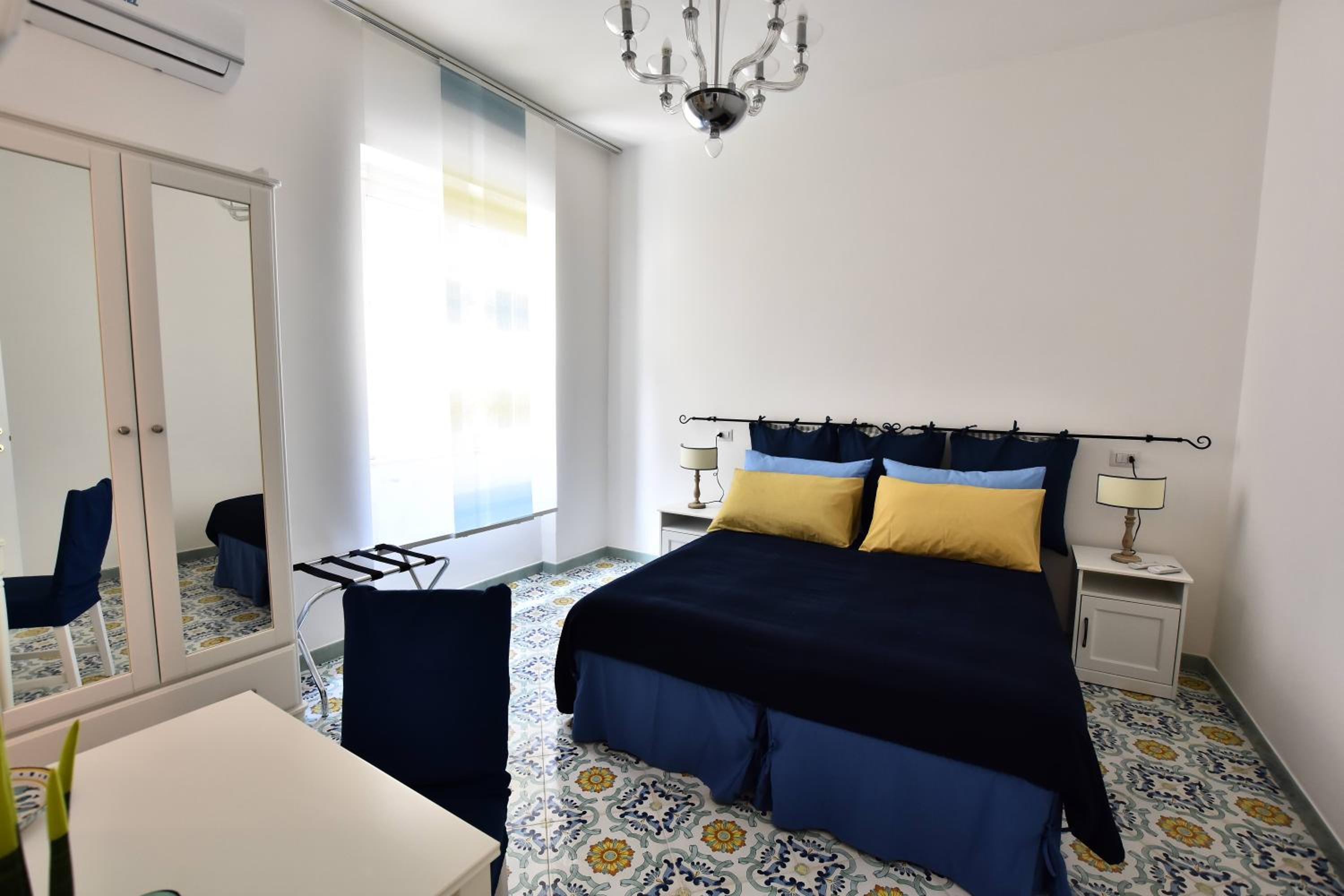Double or Twin Room with Private Bathroom photo 3