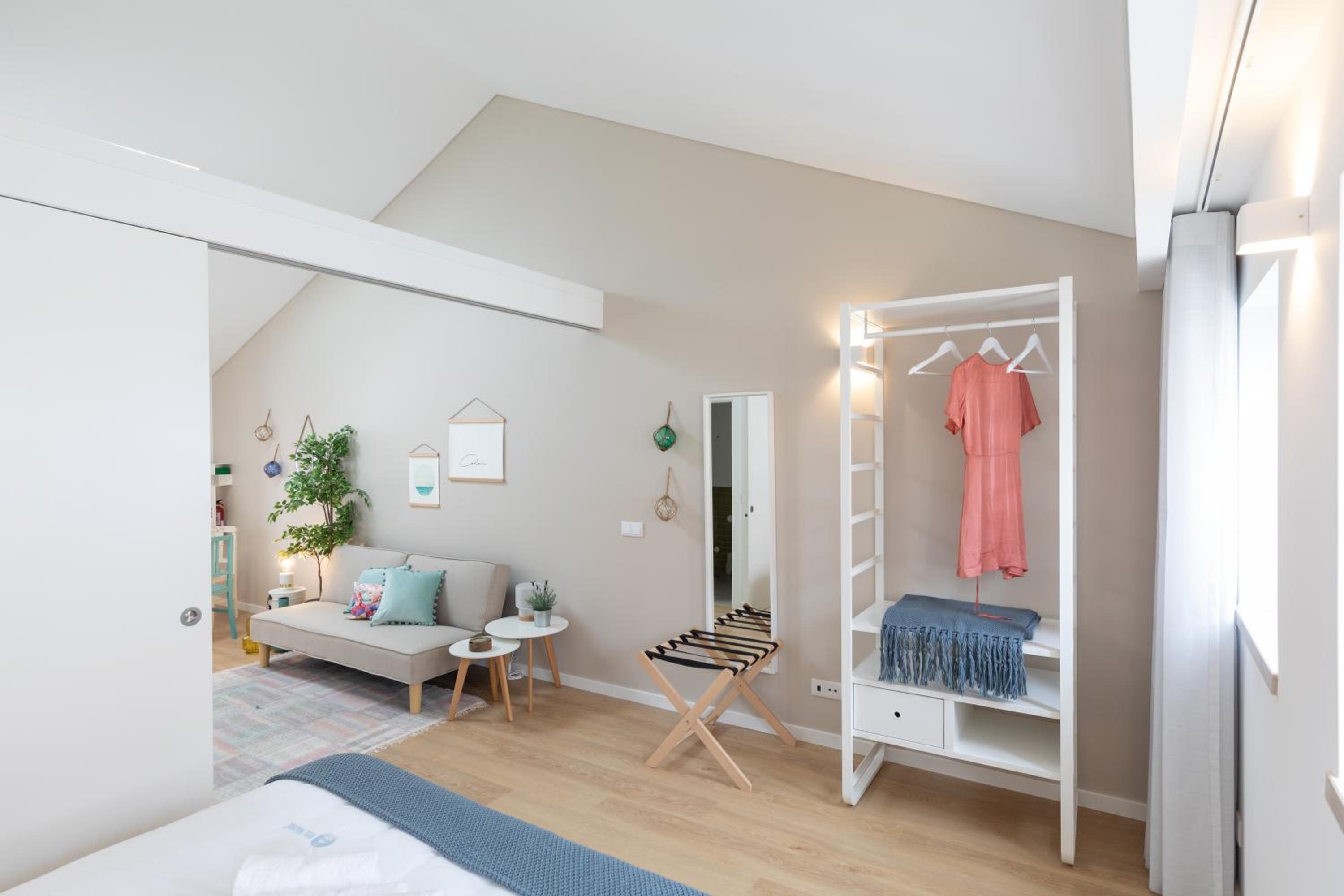Loft - Photo 1