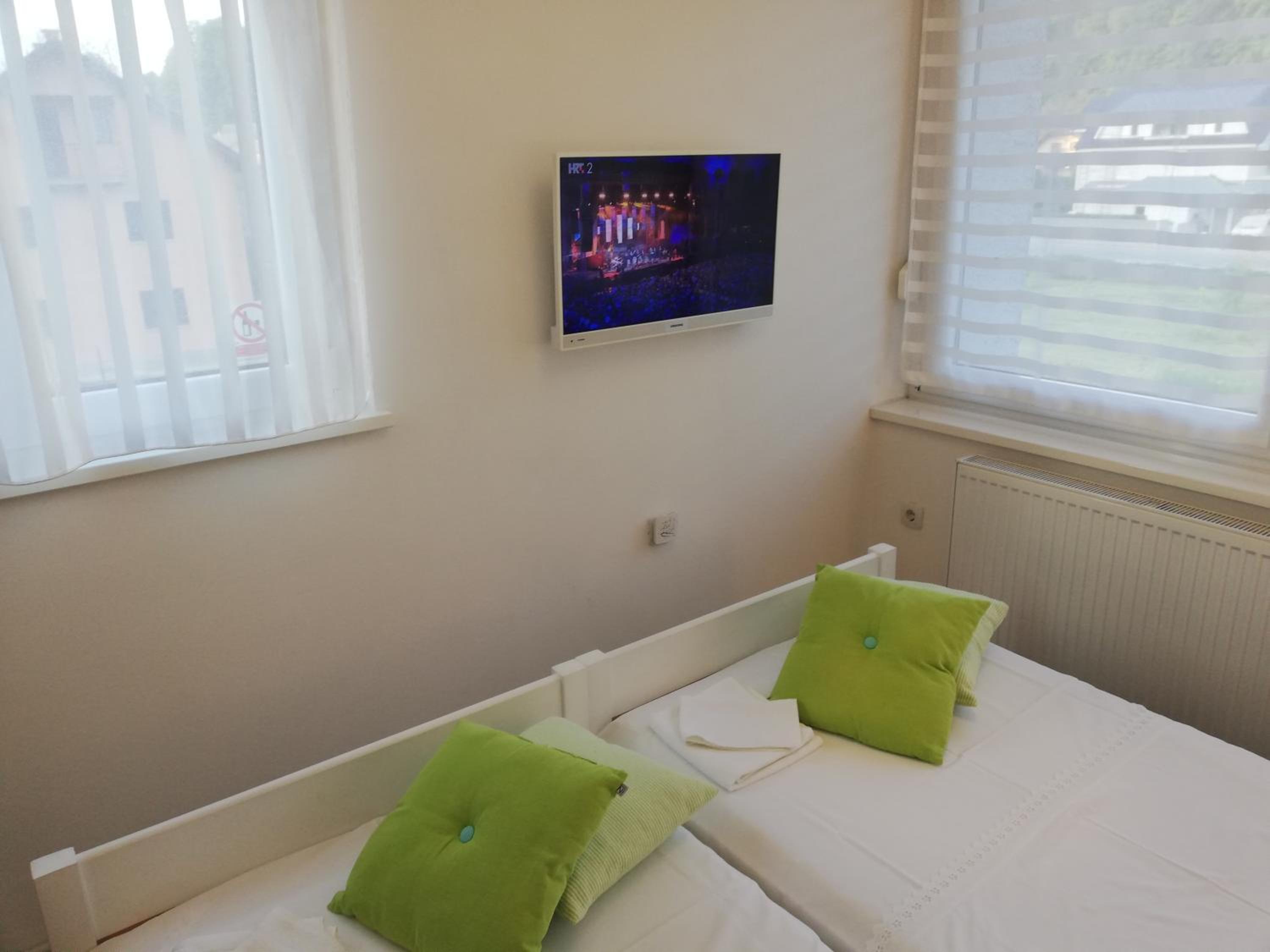 Studio Apartment photo 2