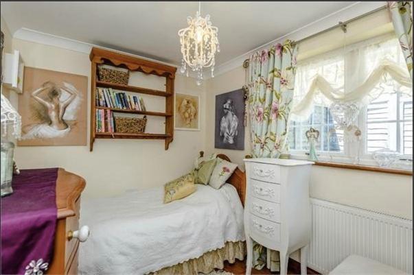 Three-Bedroom Apartment - Photo 1