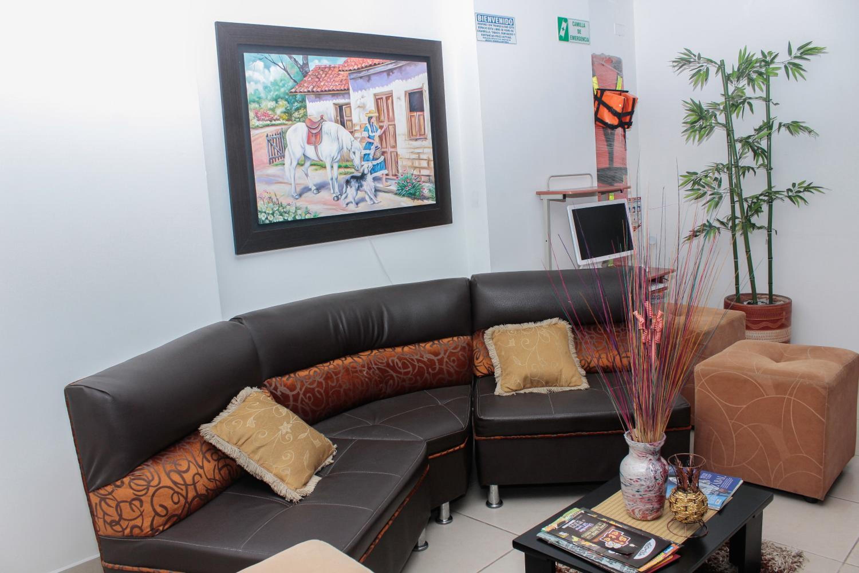Standard Family Room photo 3