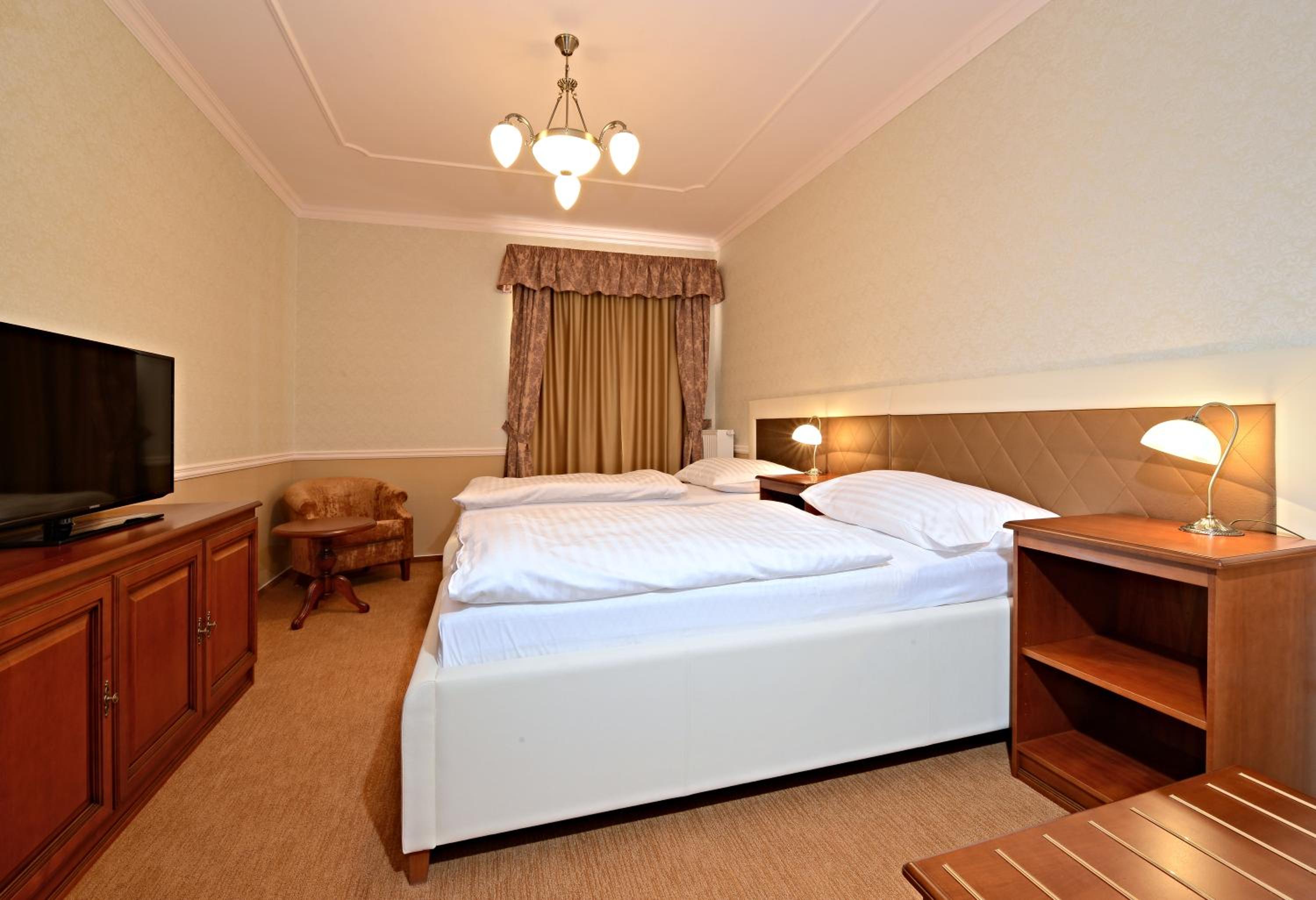 Standard Double or Twin Room photo 3