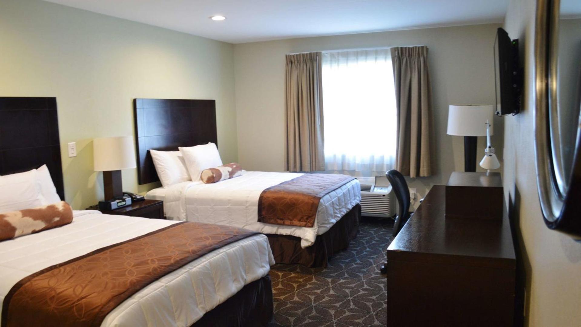 Queen Room with Two Queen Beds - Non-Smoking photo 1