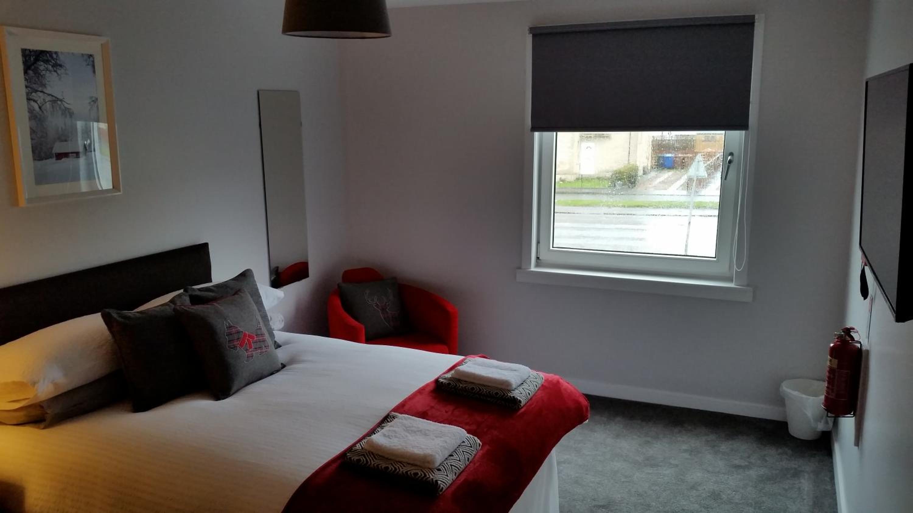 Apartment With Shared Bathroom