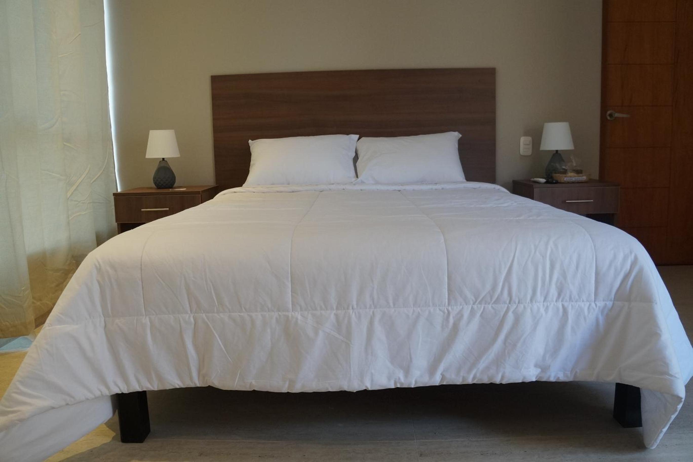 Queen Room photo 1