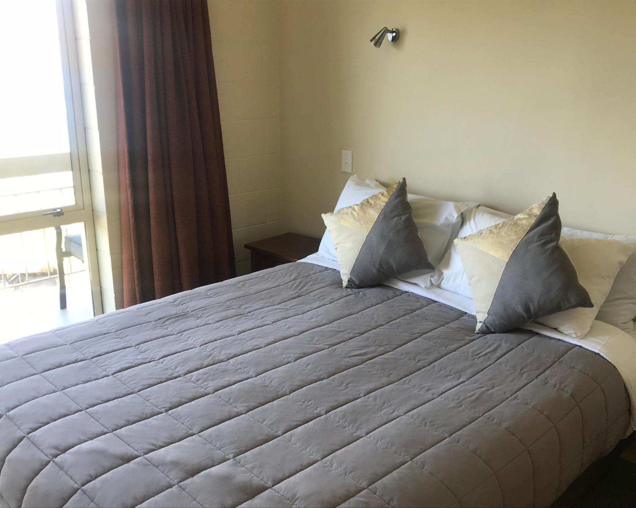 Lakeview Two bedroom studio with Kitchenette - Photo 1