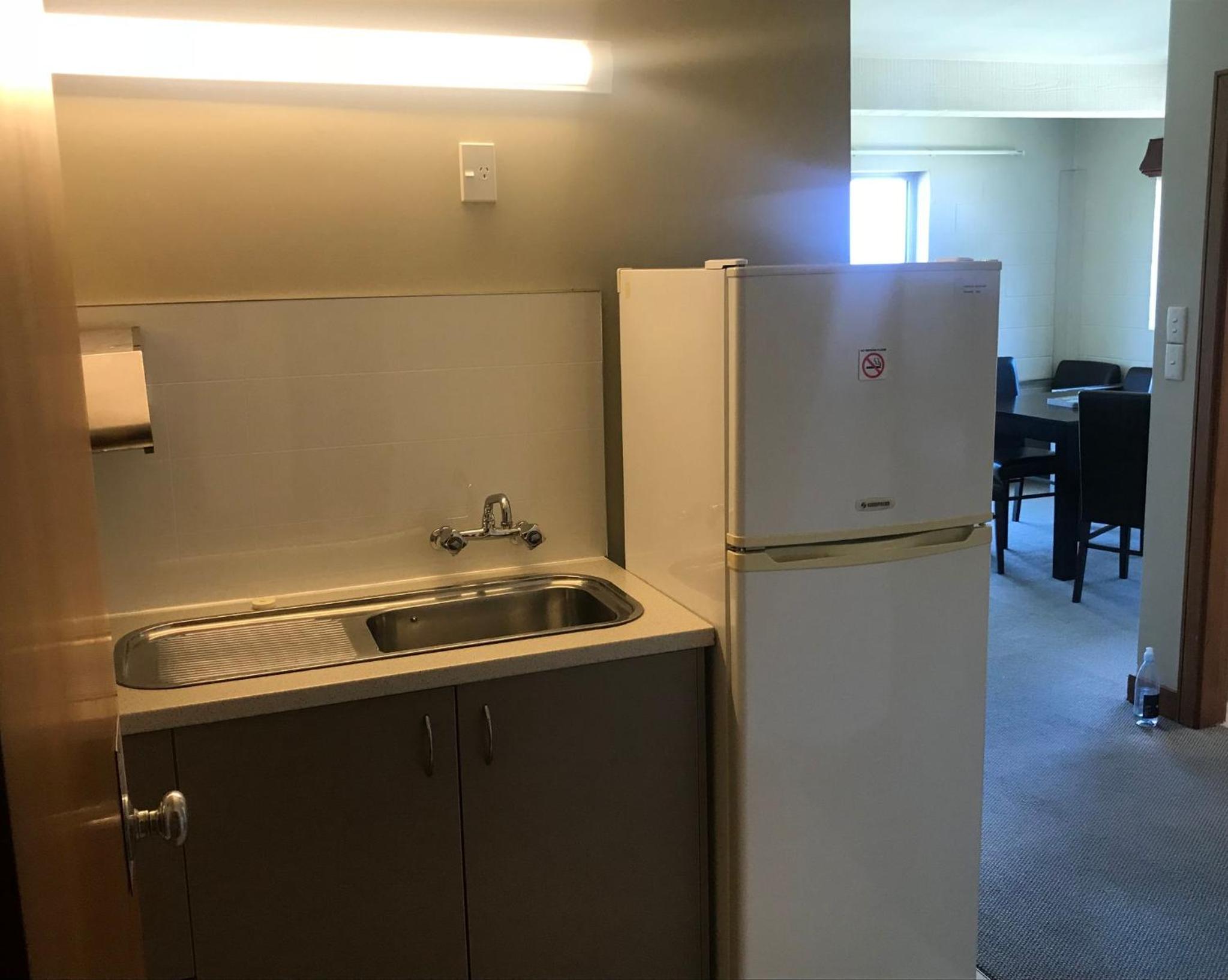 Lakeview Two bedroom studio with Kitchenette - Photo 5