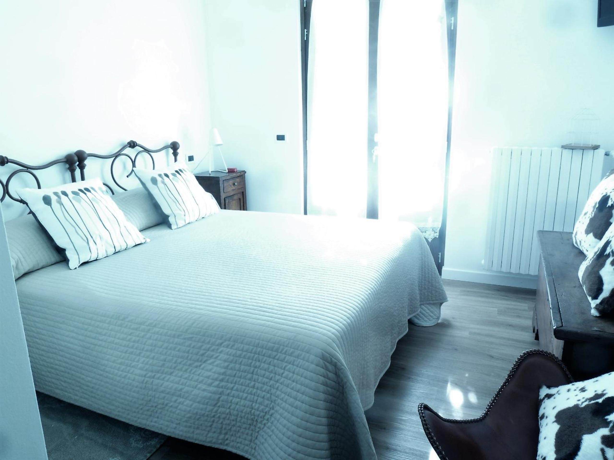 Double or Twin Room with Bathroom photo 1