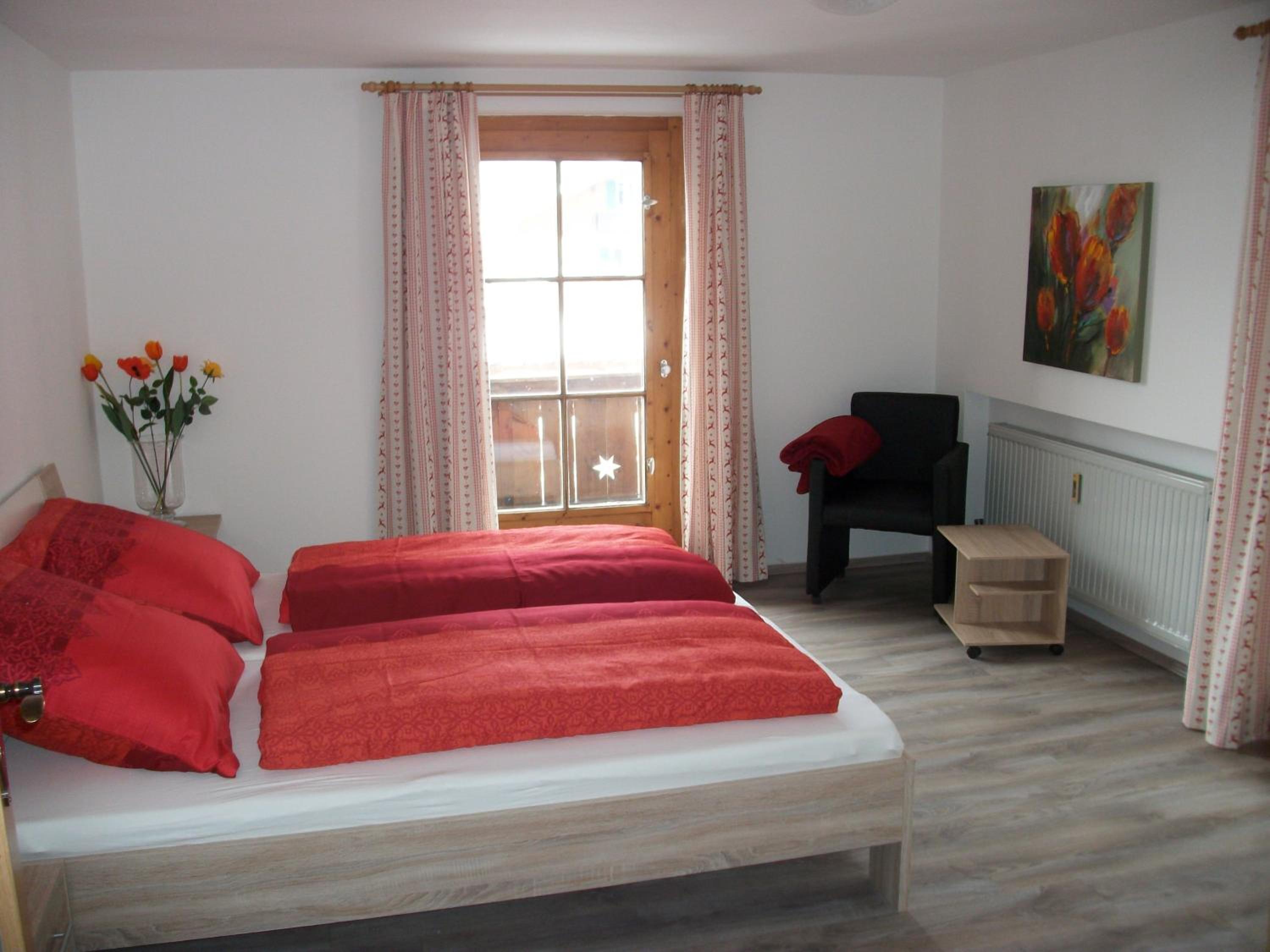 Apartment photo 2