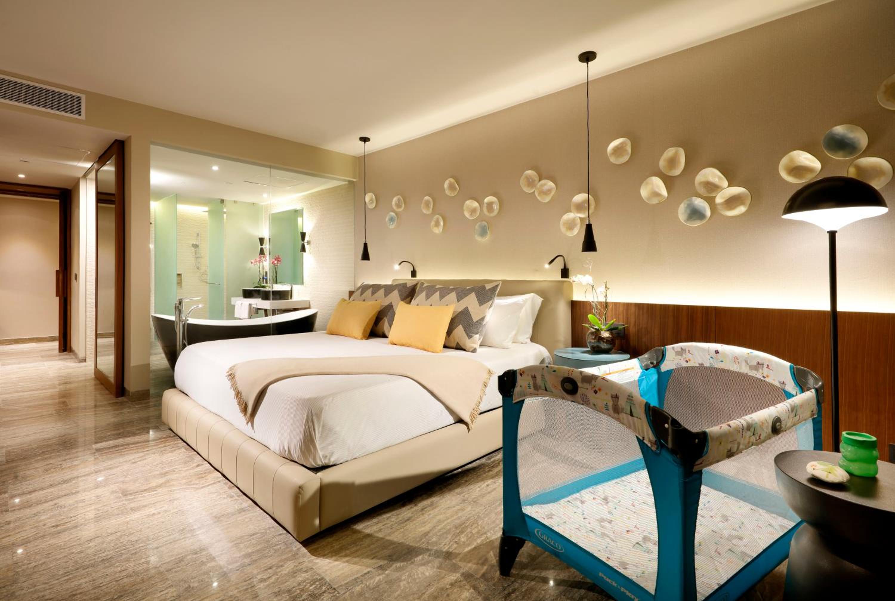 Family Selection Junior Suite Beachside