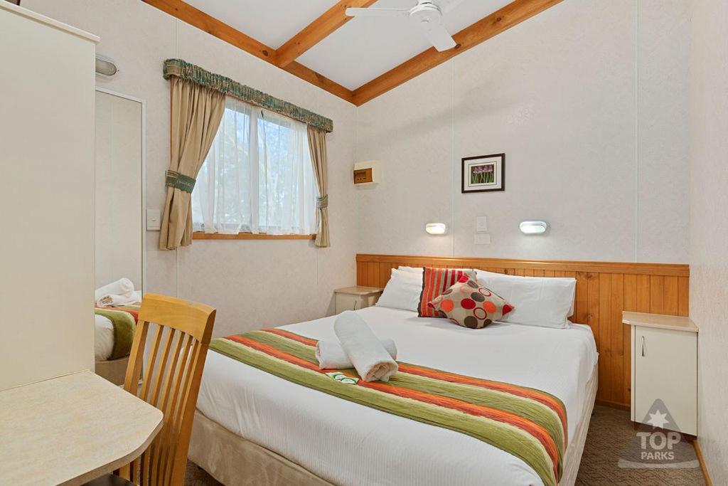 Torrens Cabin photo 2