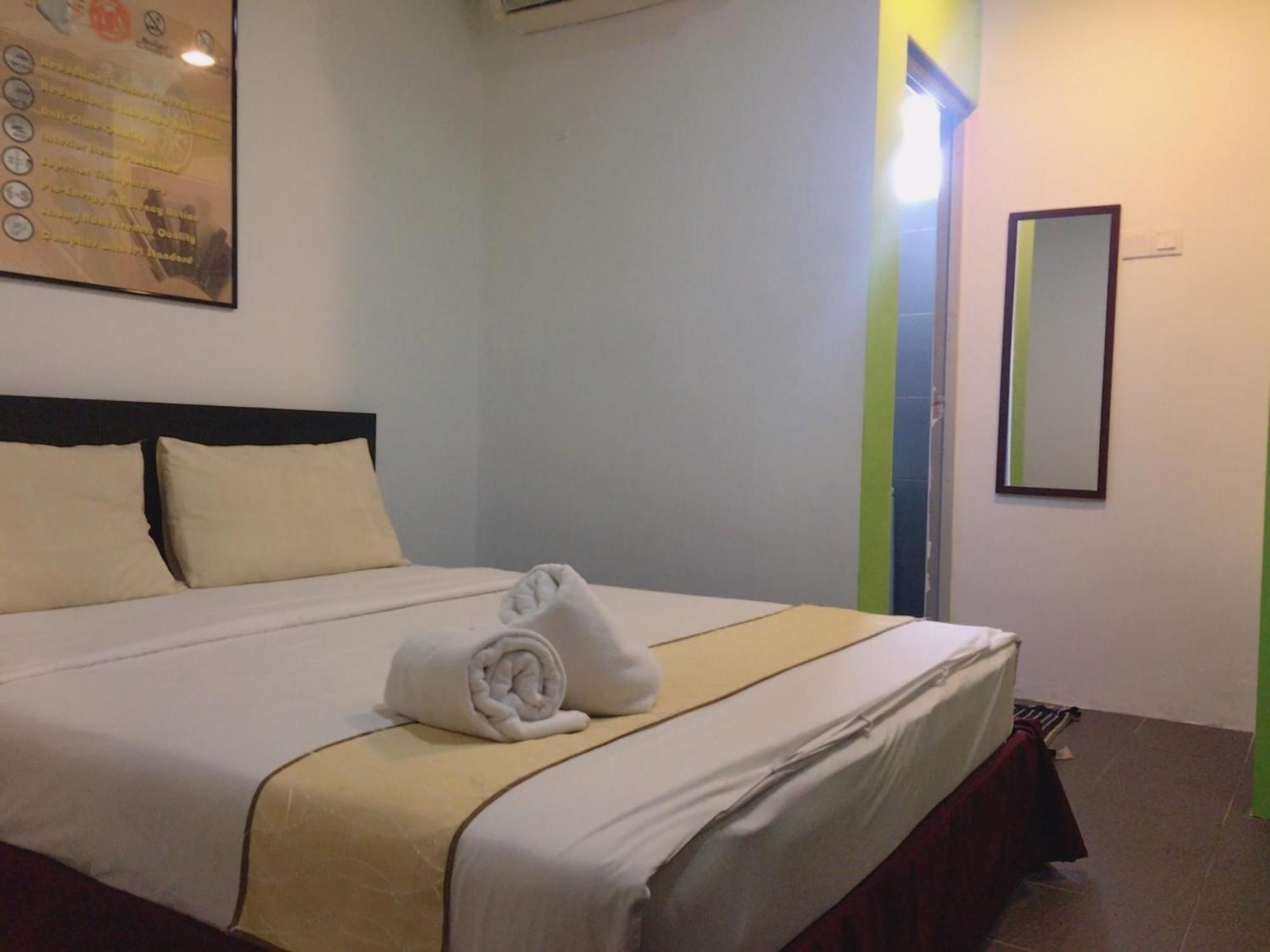 Standard Double Room - Photo 3