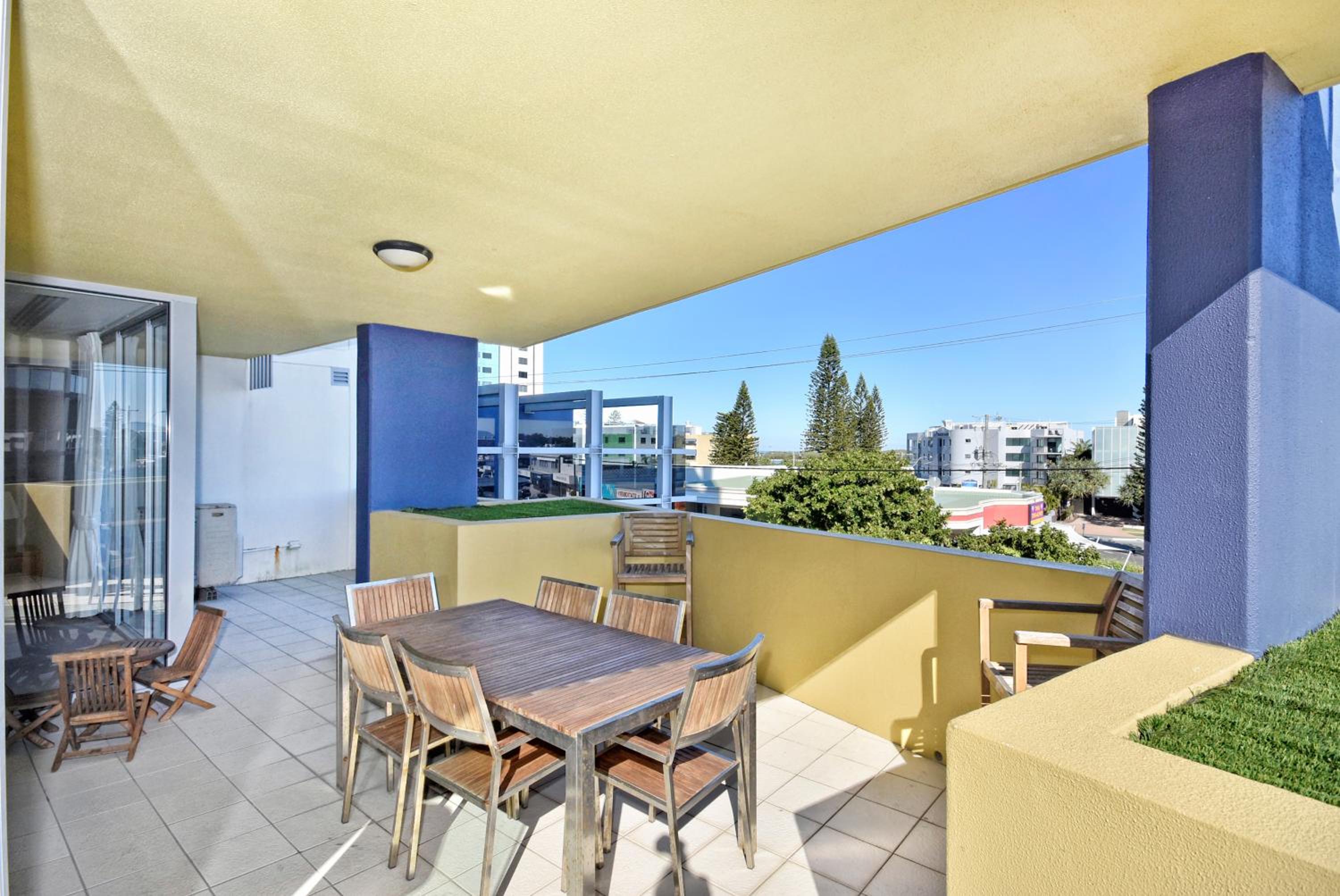 Three-Bedroom Apartment - Photo 3