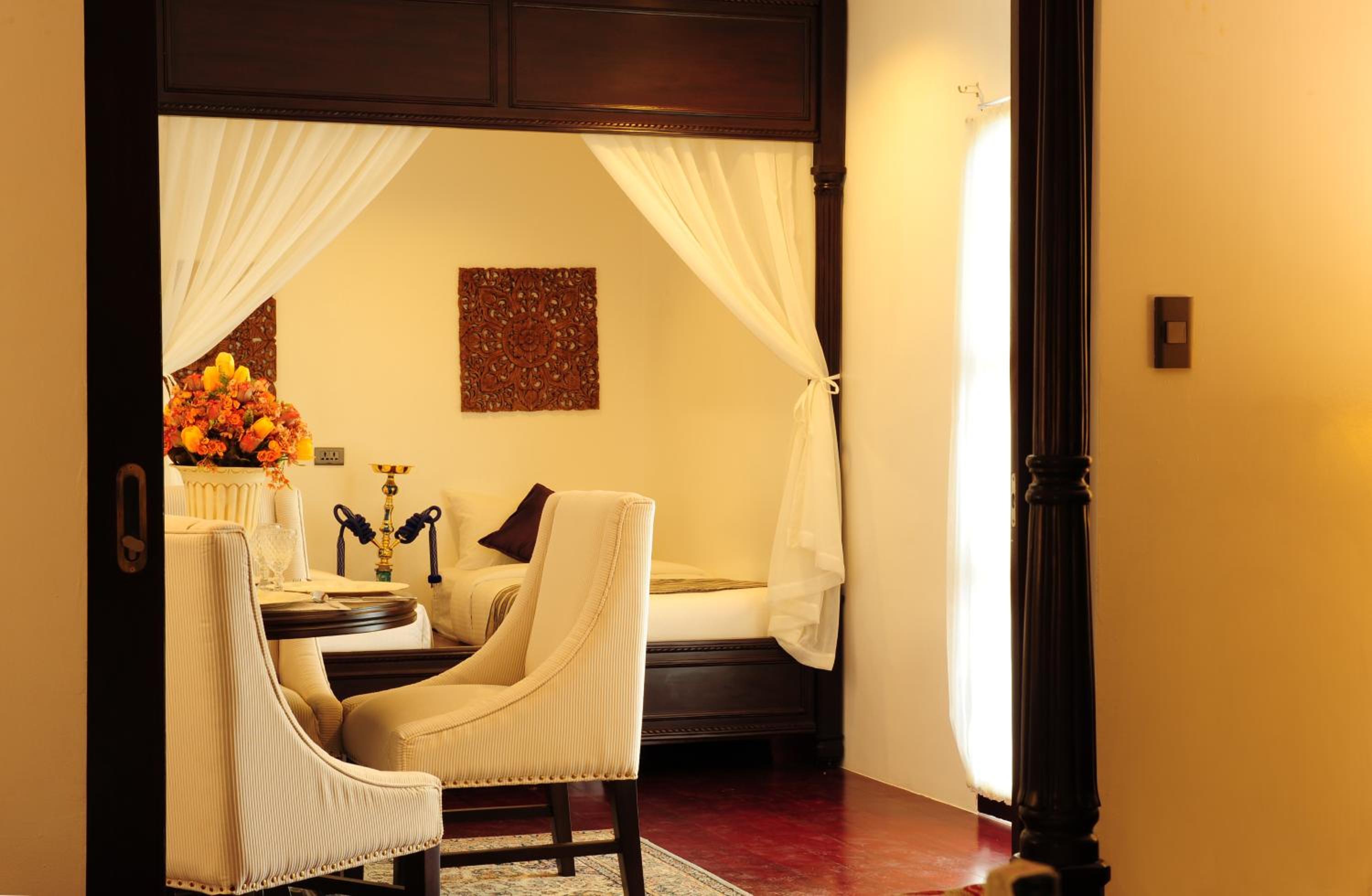 Executive Suite - Photo 4