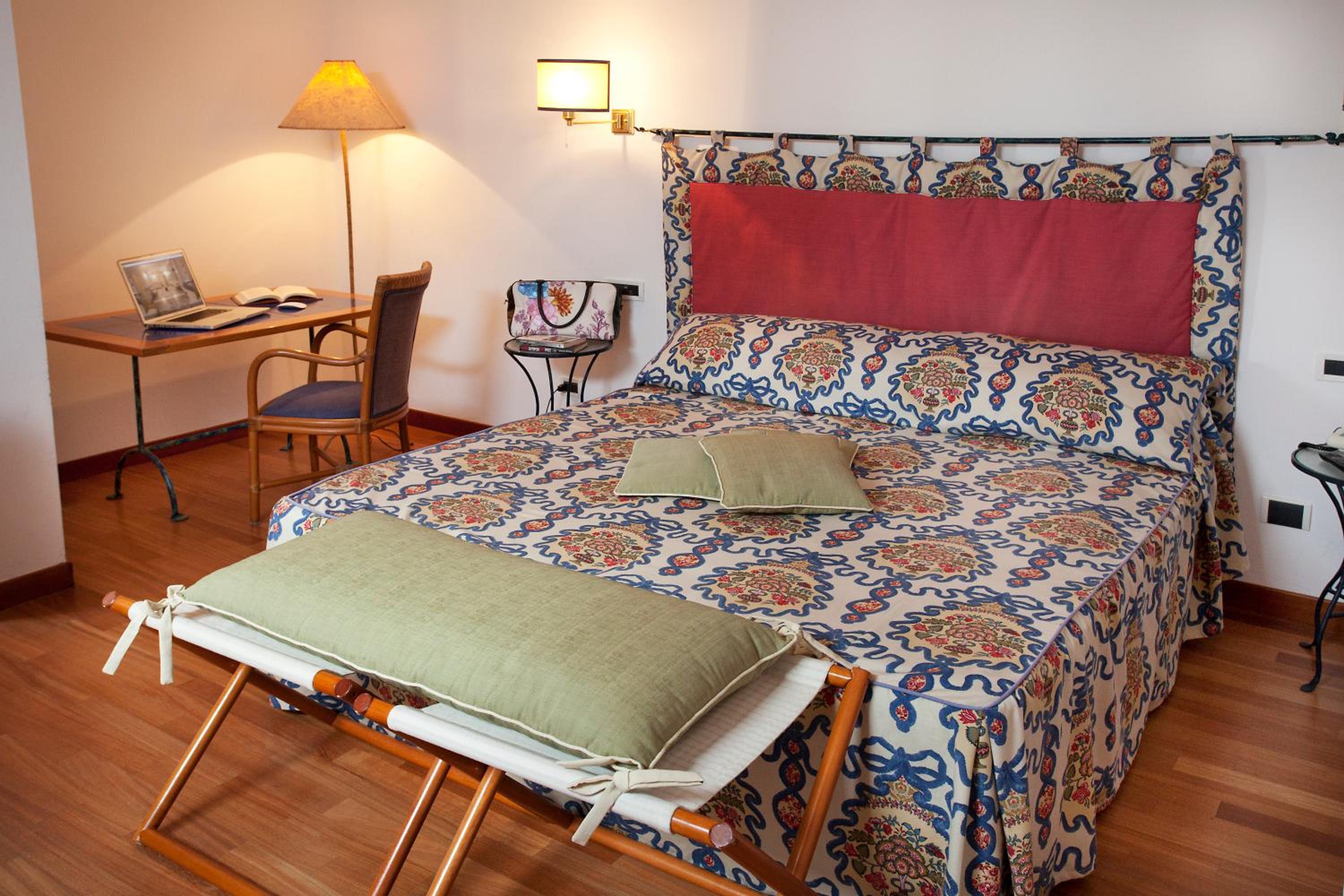 Suite with Terrace - Photo 5