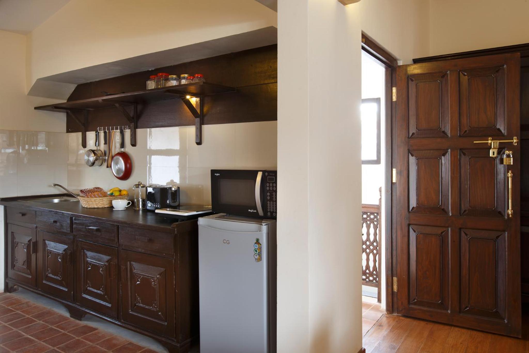 Studio Apartment - Photo 8