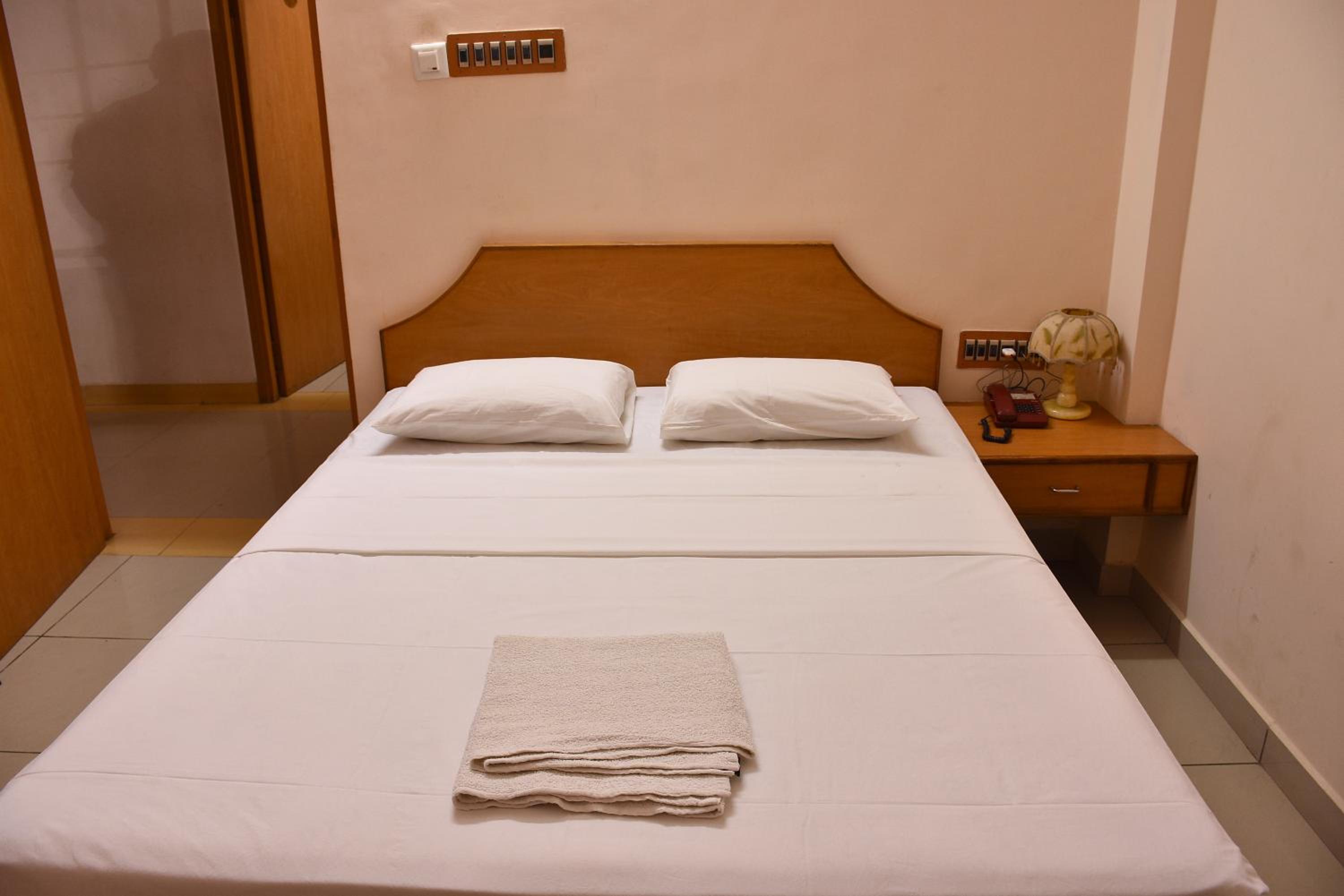 Standard Double Room - Photo 3