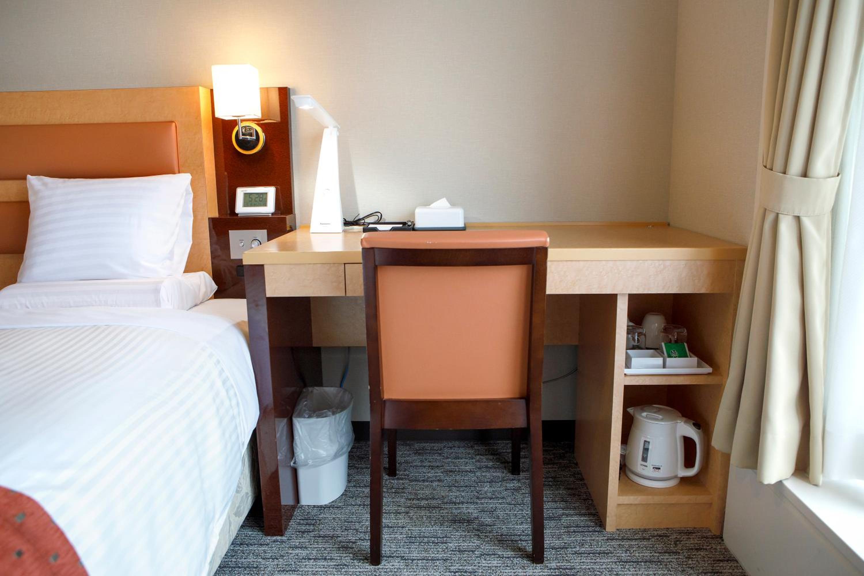 Standard Twin Room - Smoking photo 2