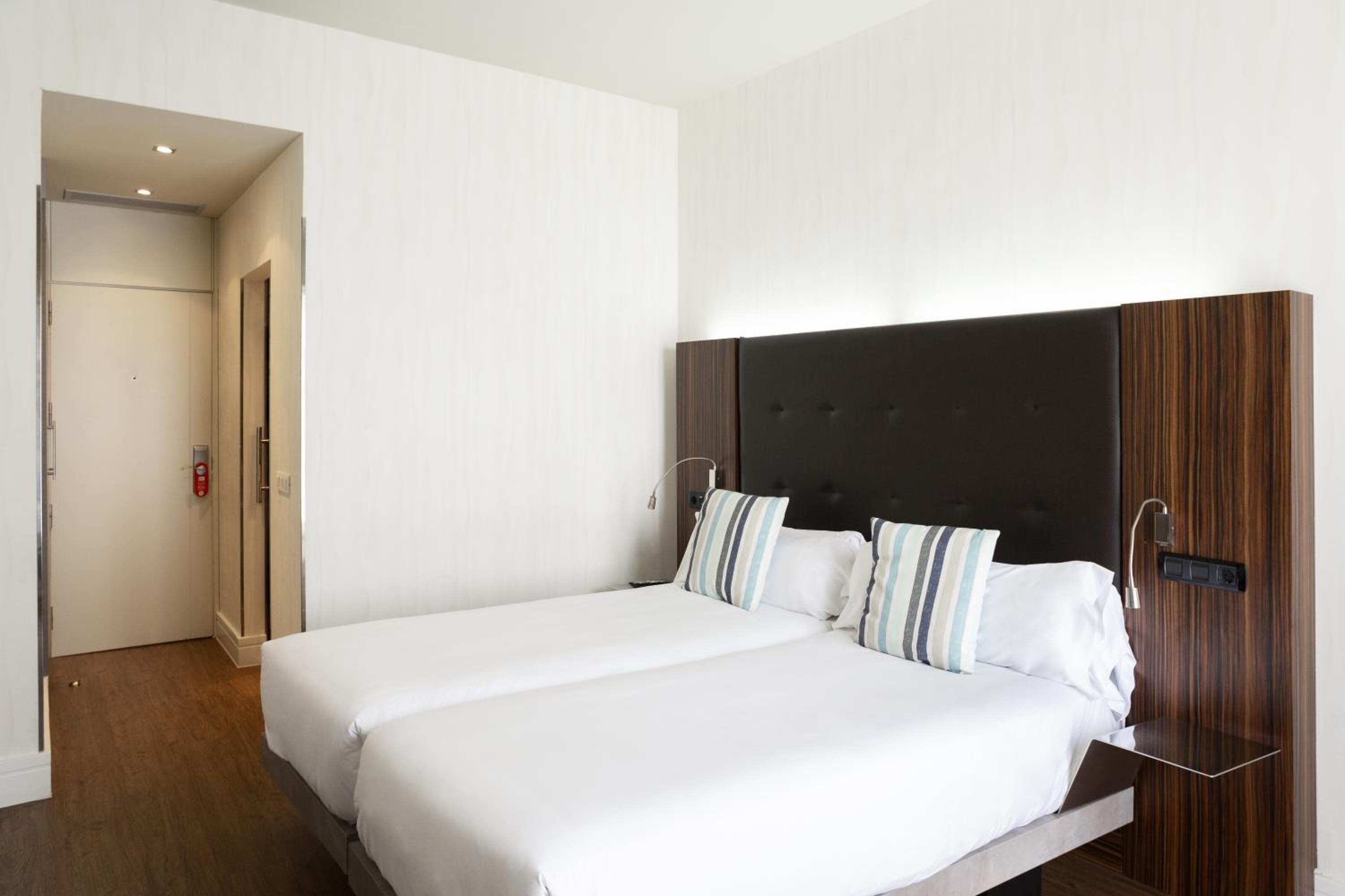Double Room with Terrace and Sea View   - Photo 7