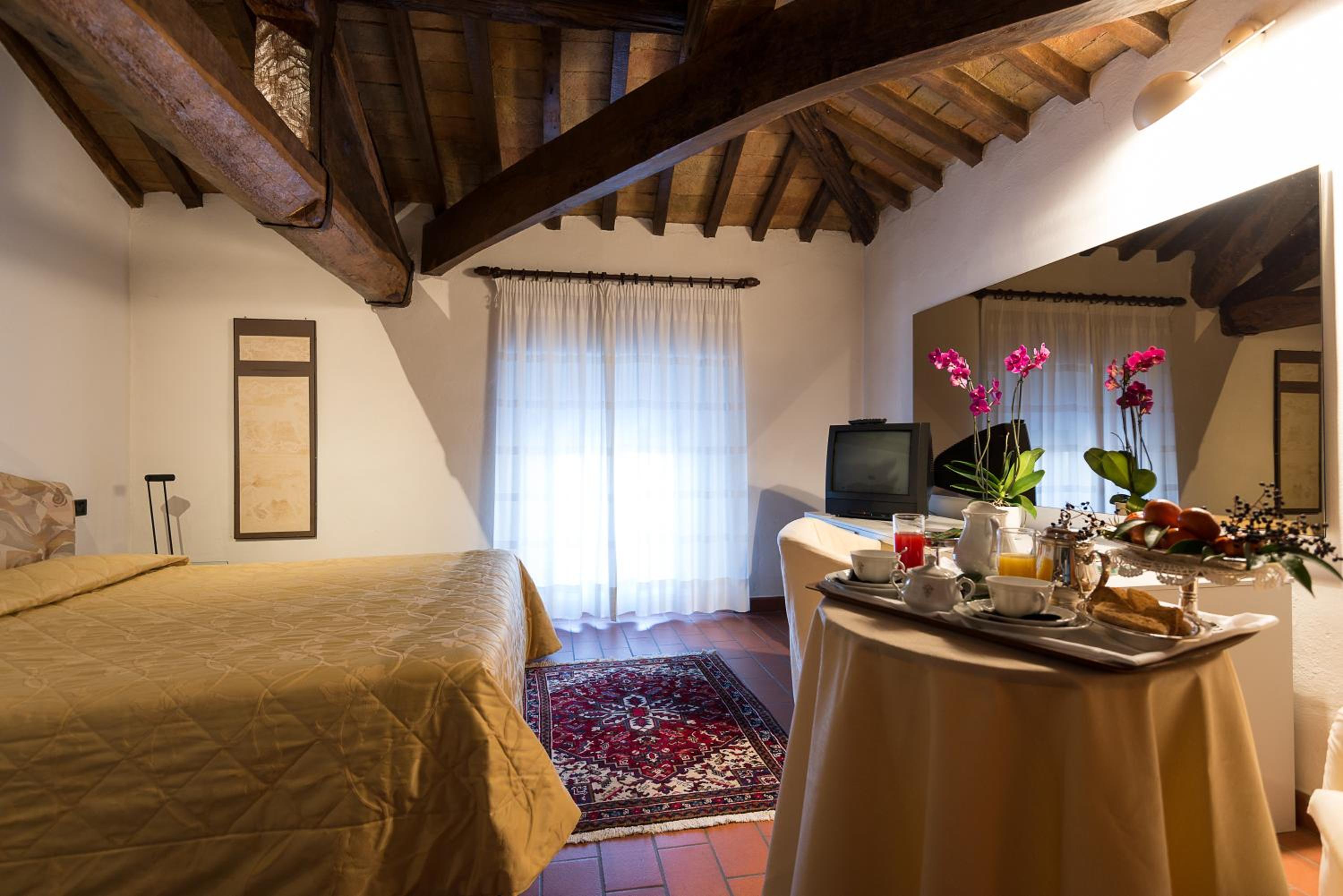 Double or Twin Room - Photo 1