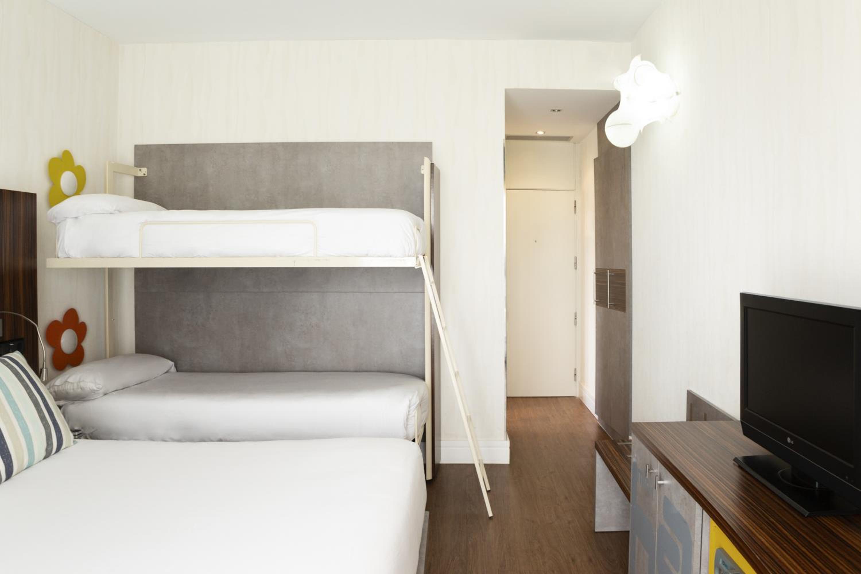 Quadruple Room with Sea View  - Photo 3