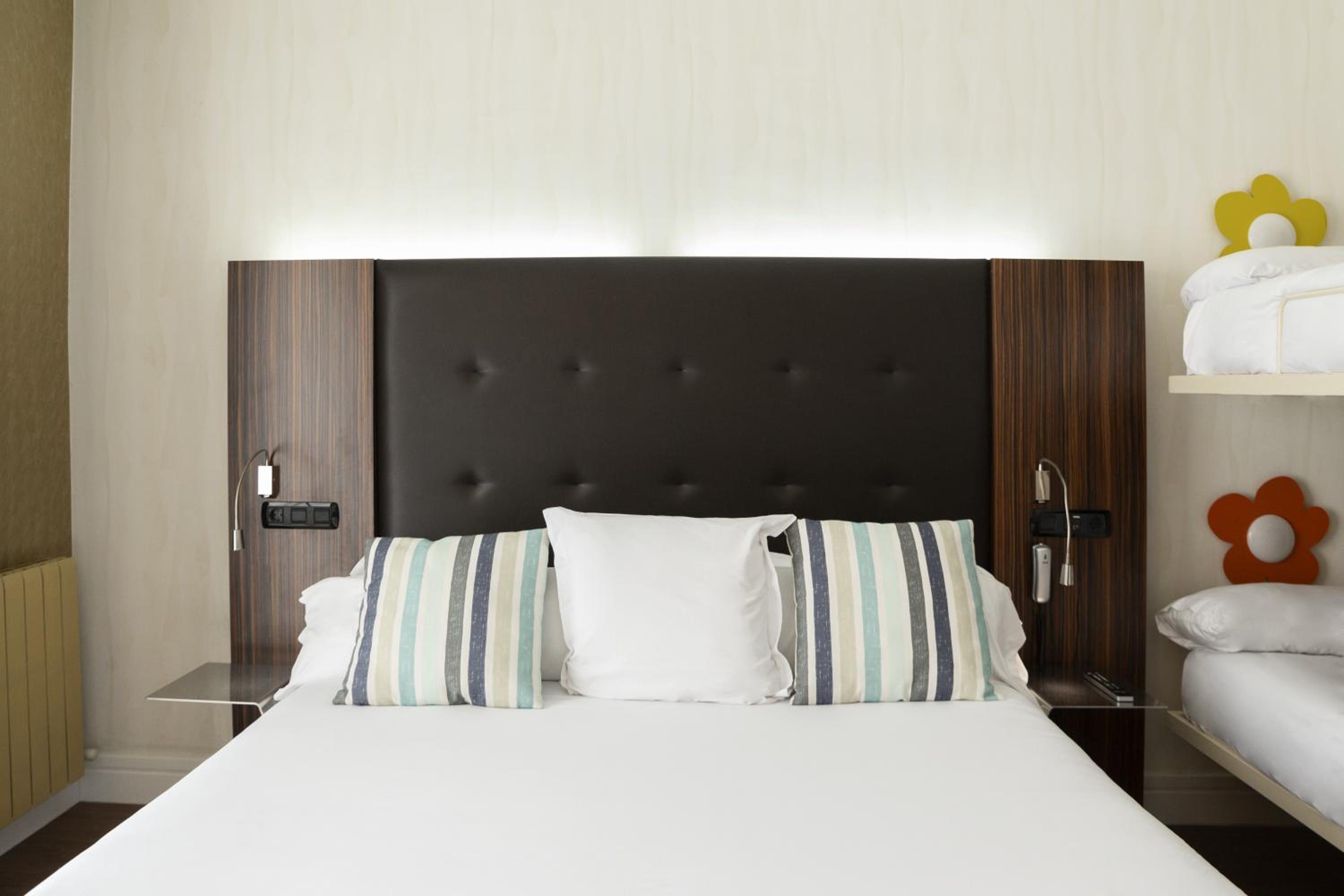 Quadruple Room Interior ( 4 Adults )   - Photo 12
