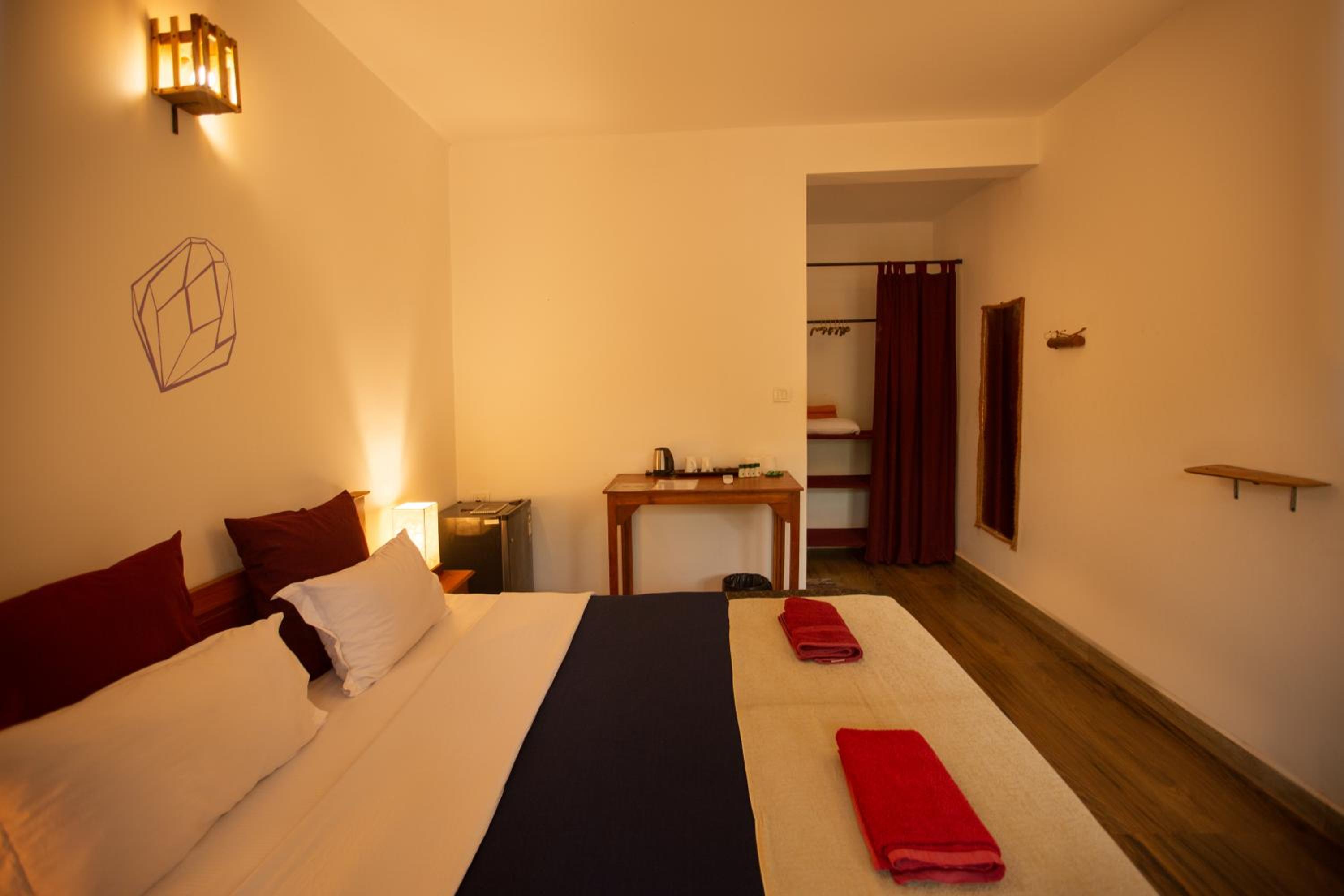 Deluxe King Room photo 2