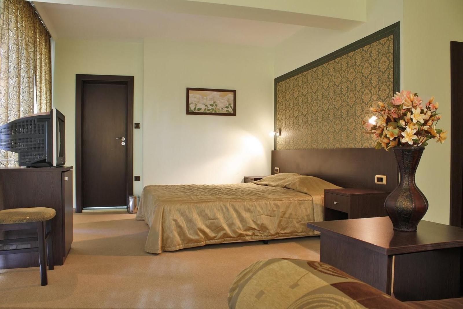 Two-Bedroom Suite with Balcony photo 3