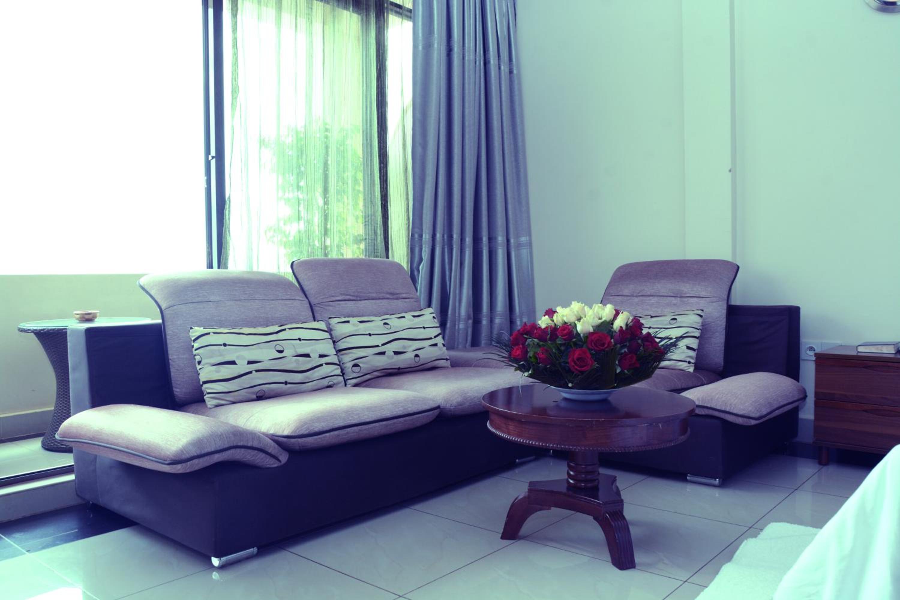 Superior Family Room photo 2