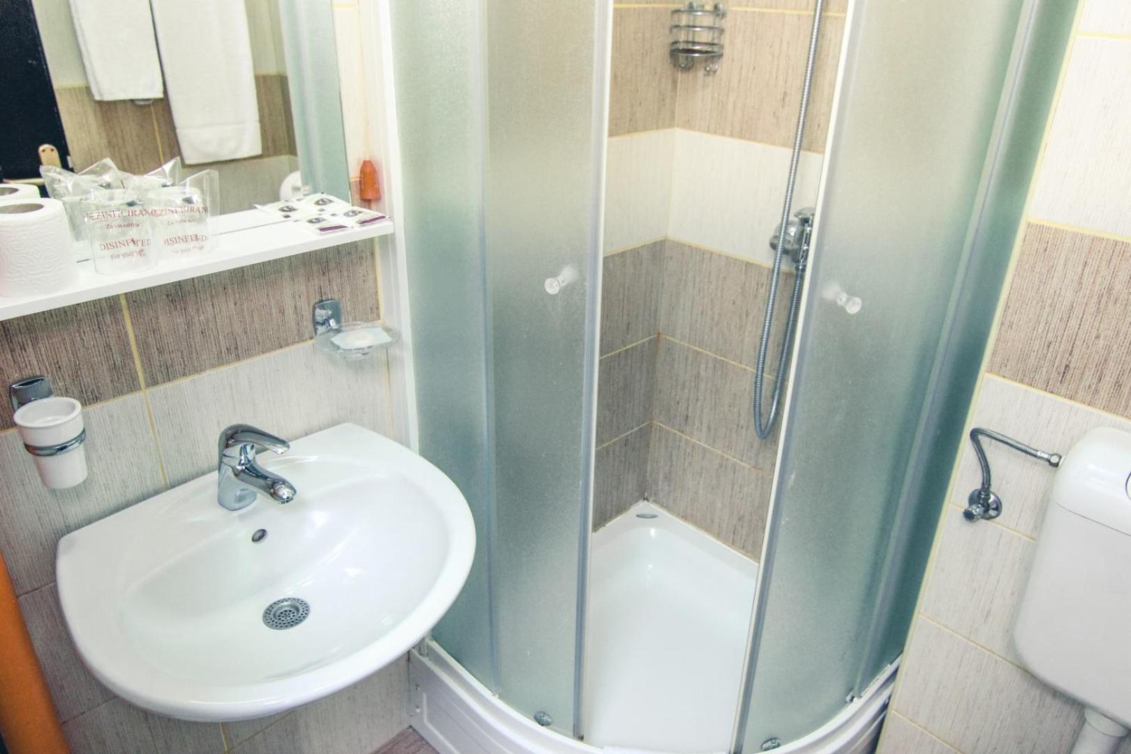 Superior Double or Twin Room - Photo 4