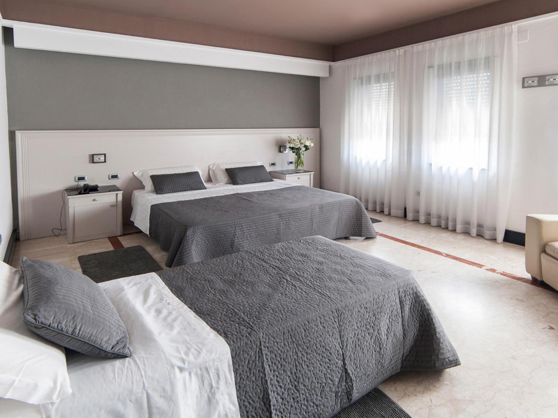 Quadruple Room - Photo 6