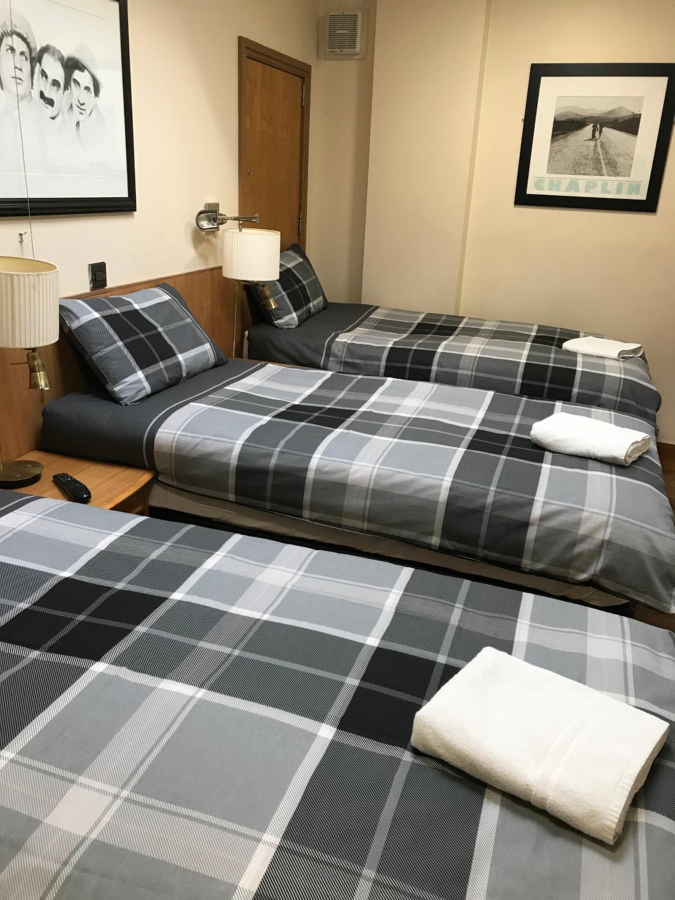 Standard Triple Room - Photo 6