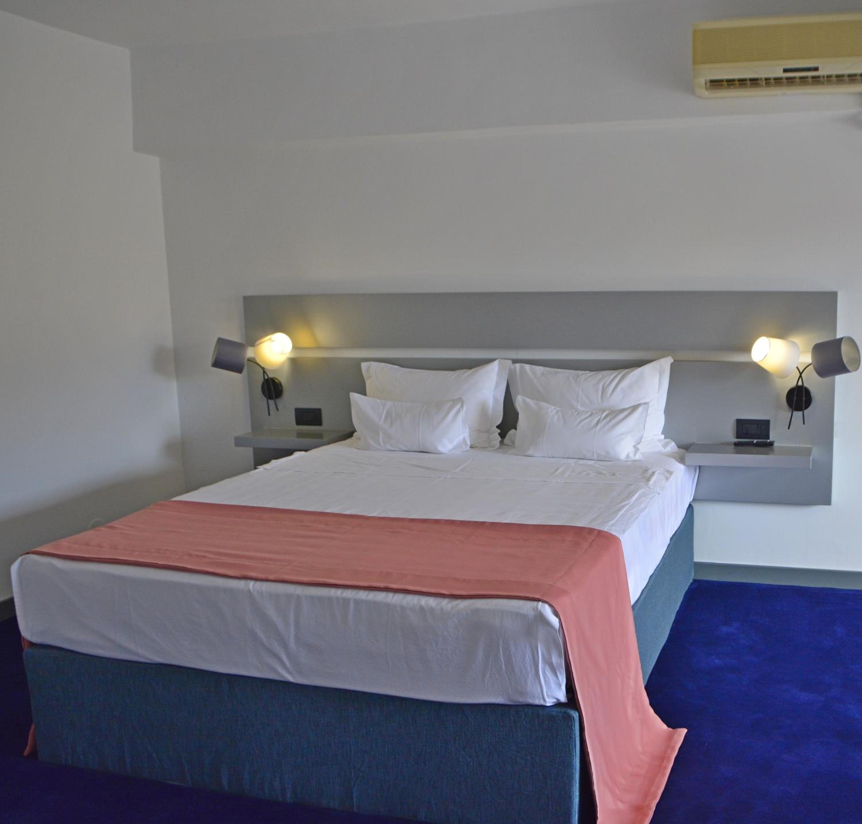 Deluxe Queen Room photo 2