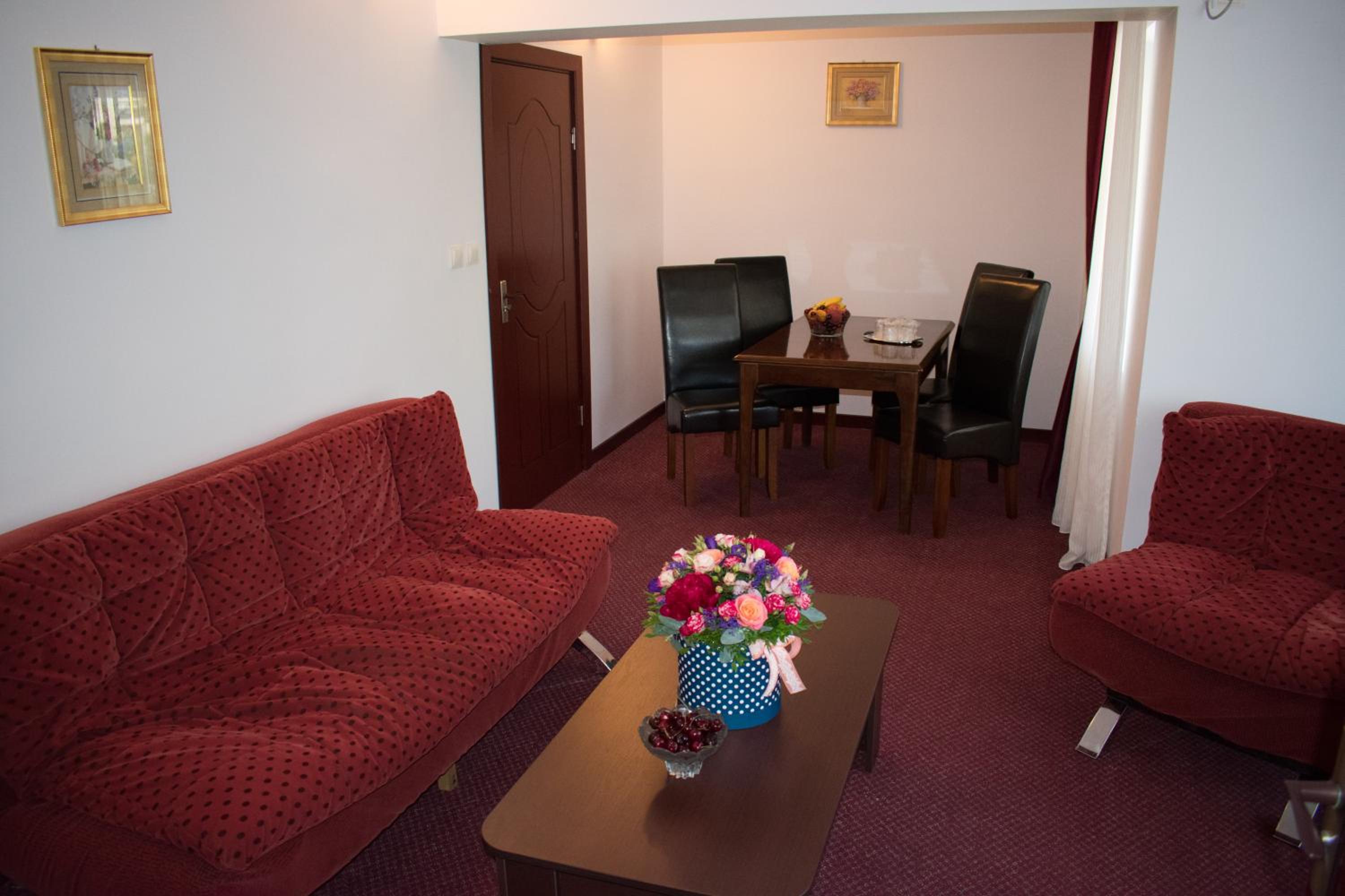 Standard Two-Bedroom Apartment - Photo 5