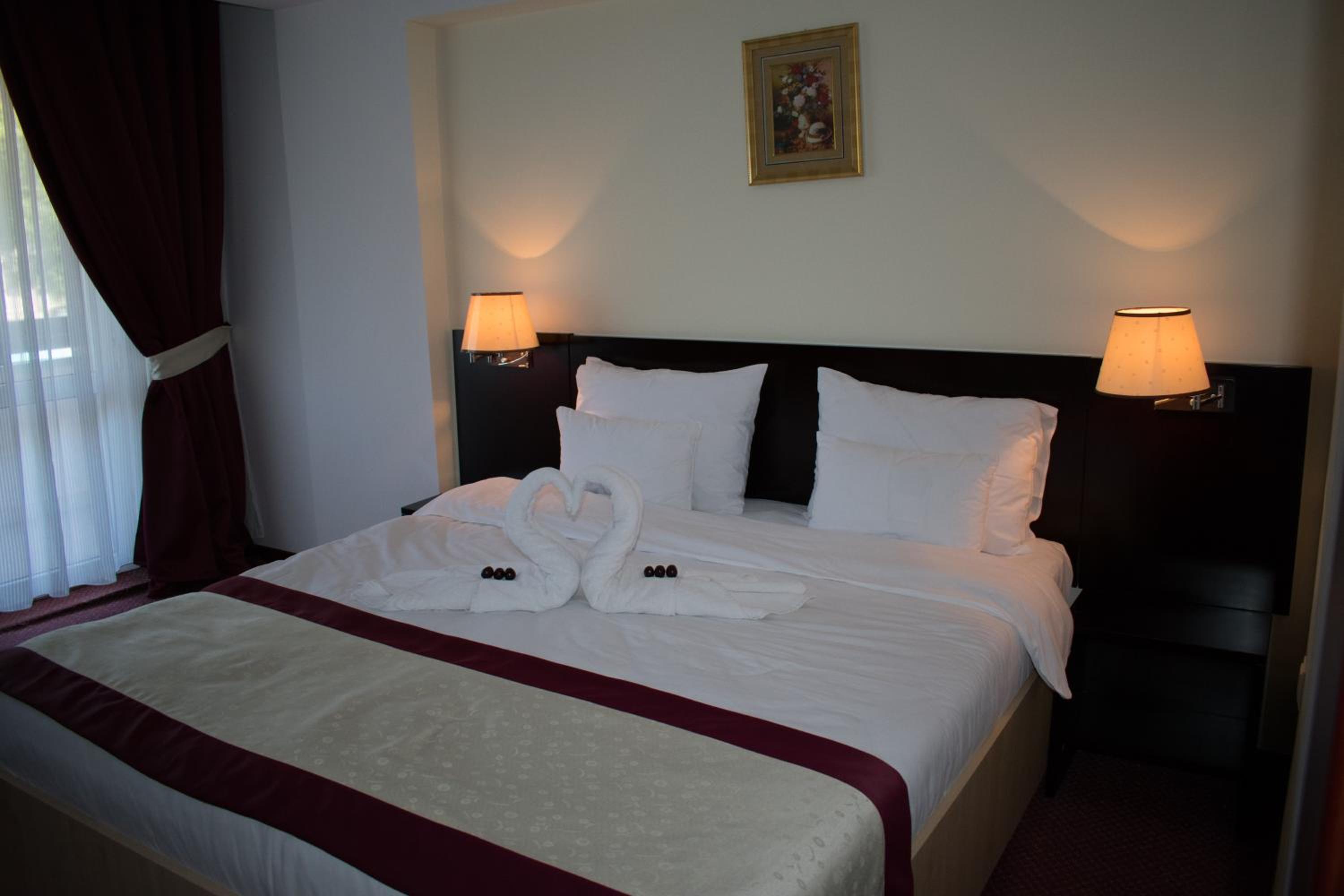 Double Room - Photo 4