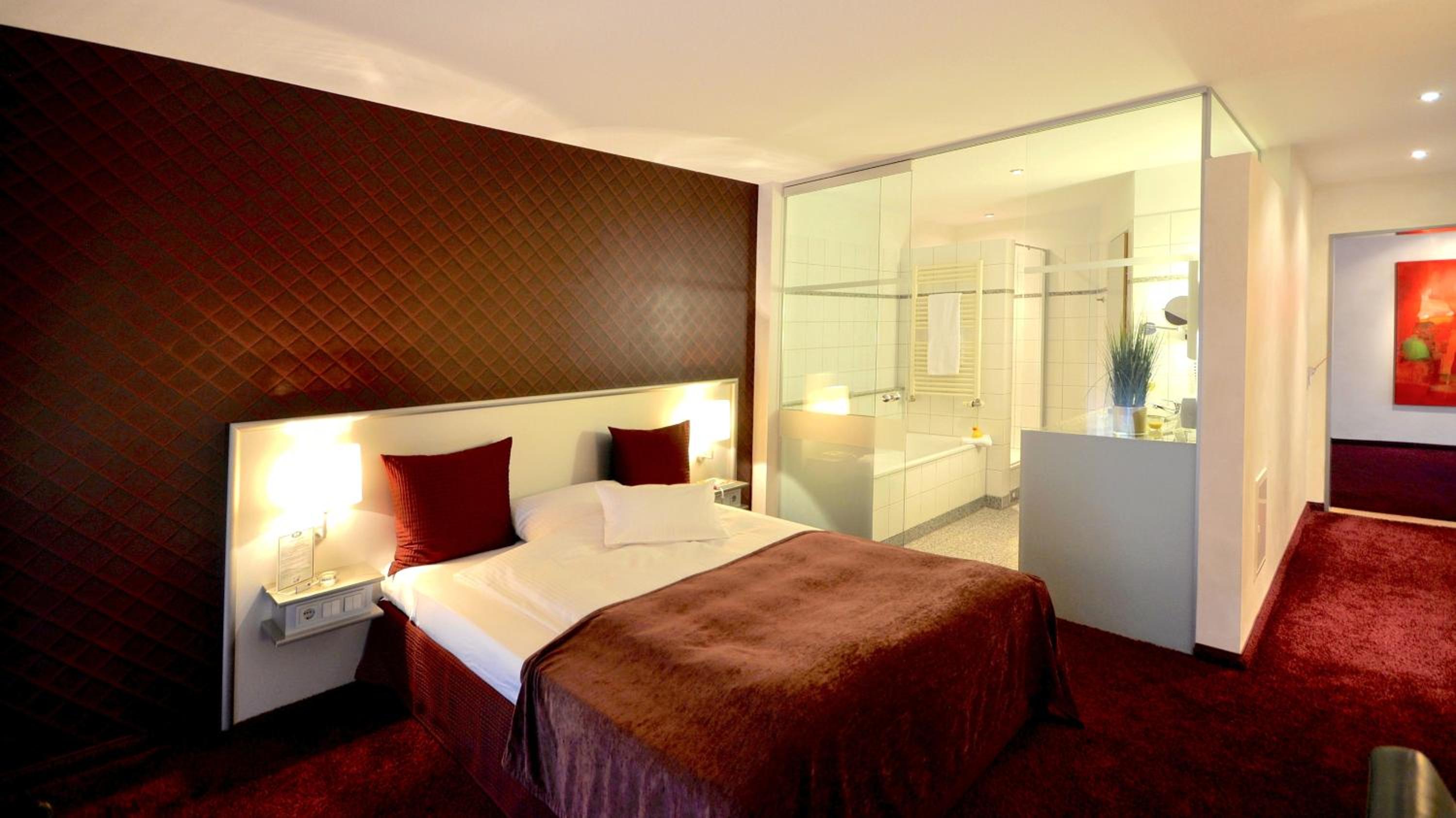 Single Room Creative