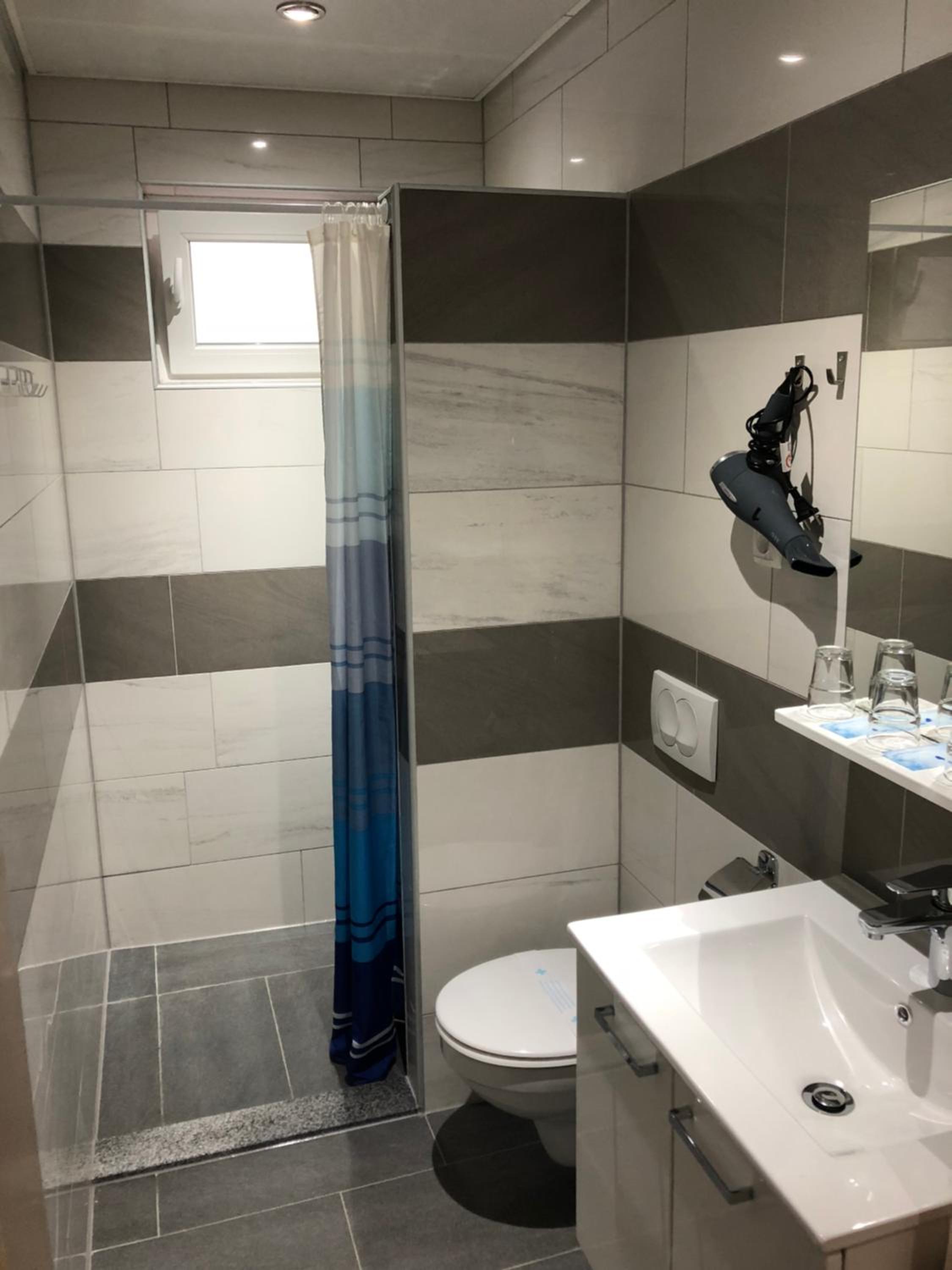 Quadruple Room with Bathroom photo 2