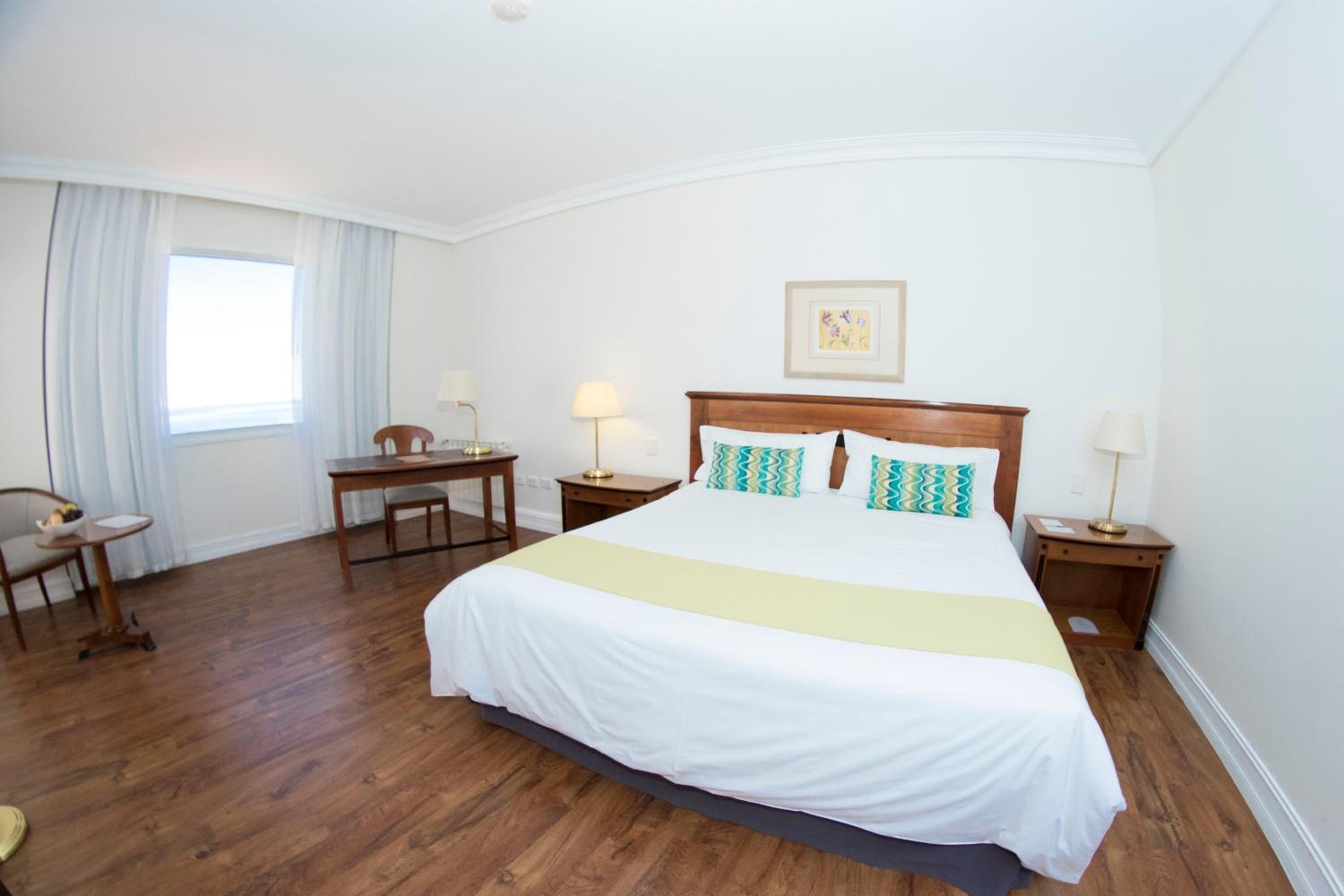 Standard Queen Room photo 2