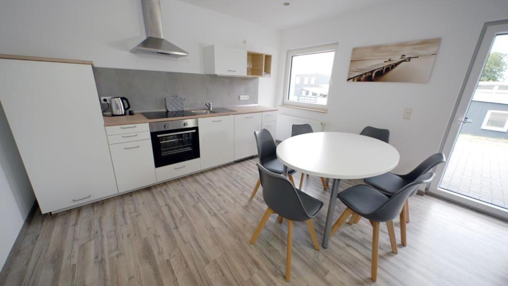 Apartment with Terrace photo 3