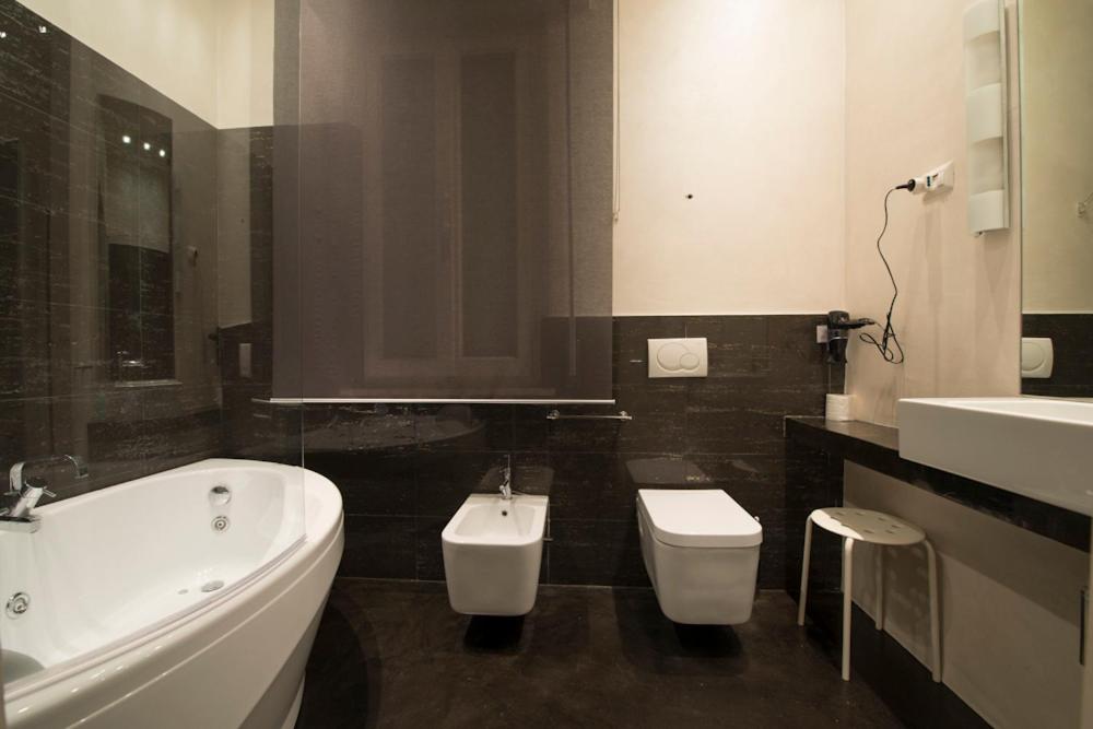Double Room - Photo 5