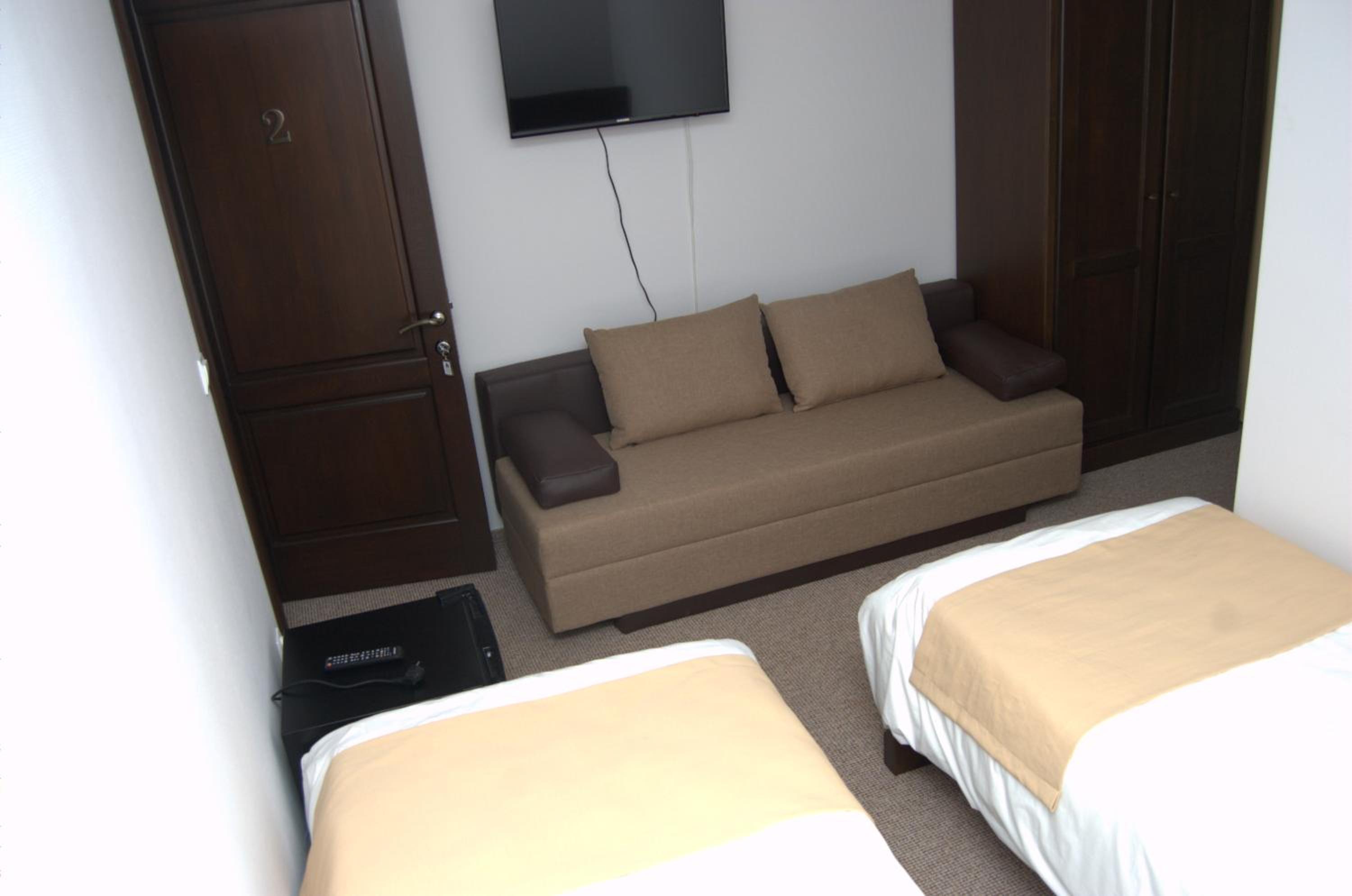 Triple Room with Balcony - Photo 1