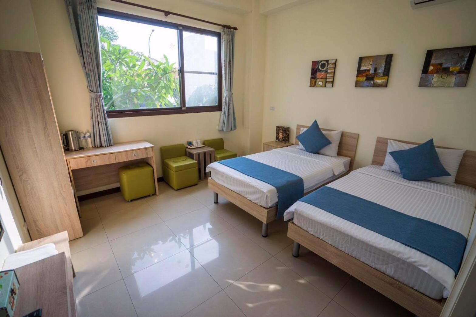 Triple Room with Private Bathroom photo 3