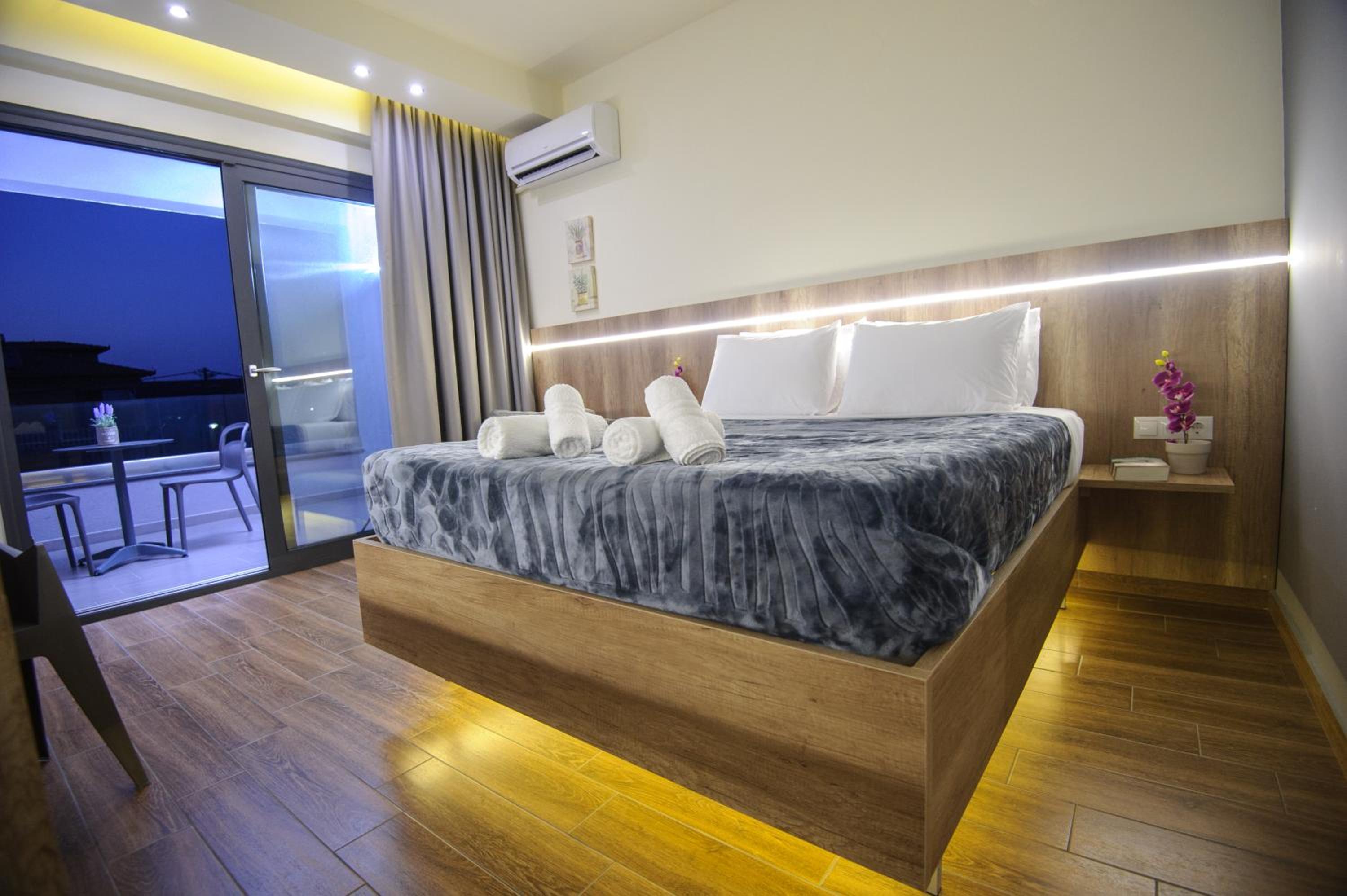 Superior Double Room - Photo 1